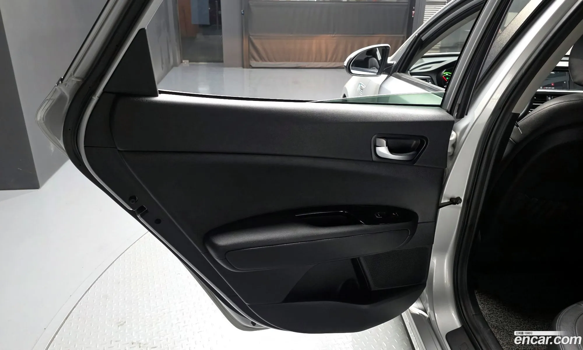 Kia K5 Hybrid 2016 — 20