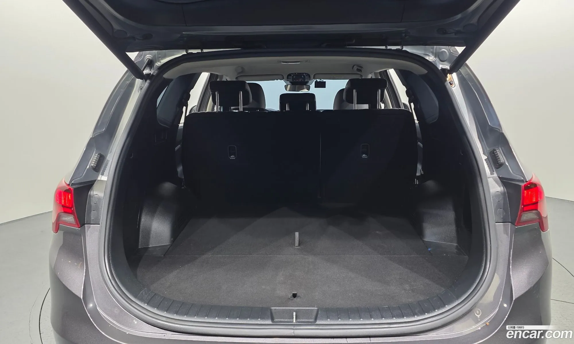 Hyundai Santa Fe 2022 — 23