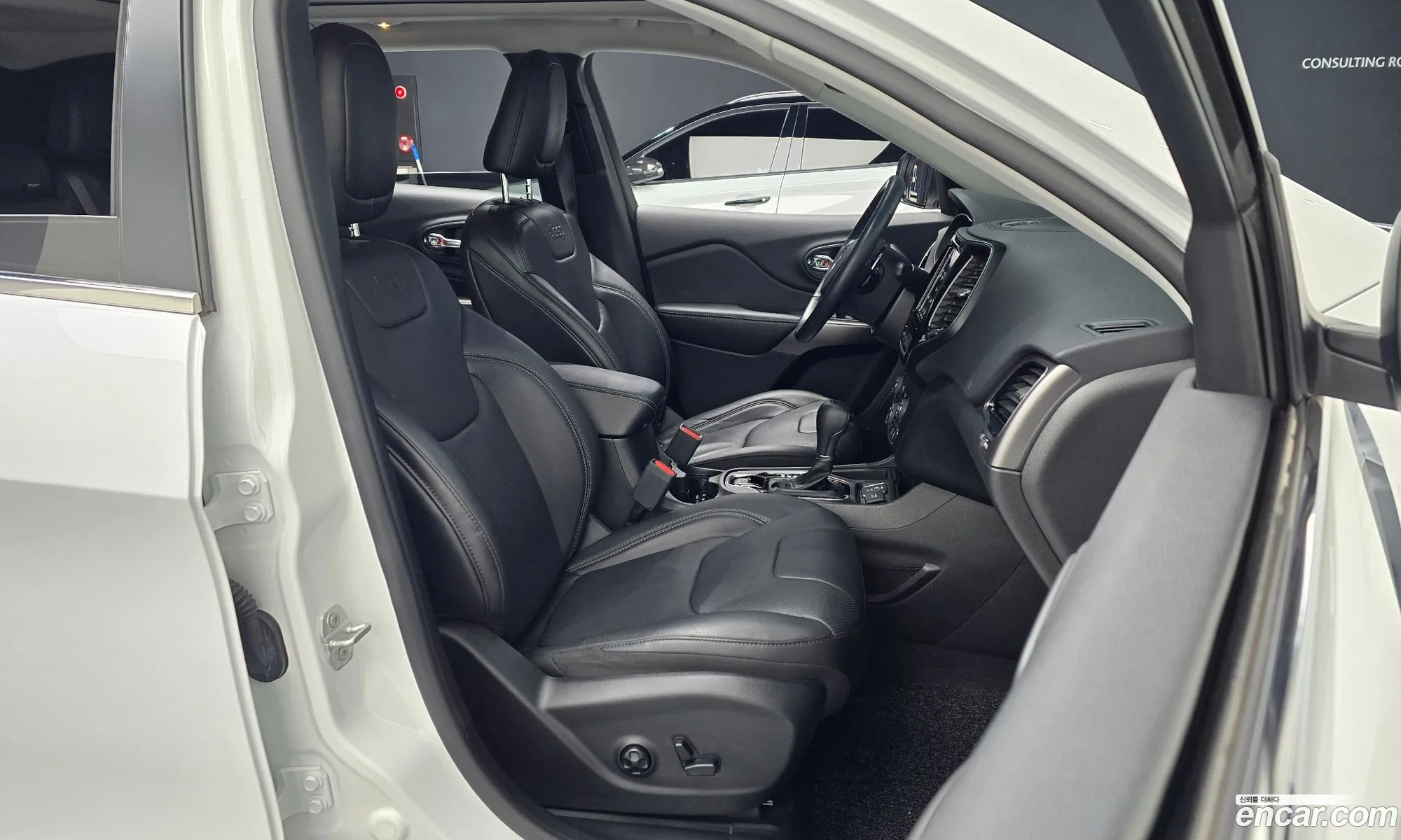 Jeep Cherokee 2020 1C4PJLDB4LD590239 — 12