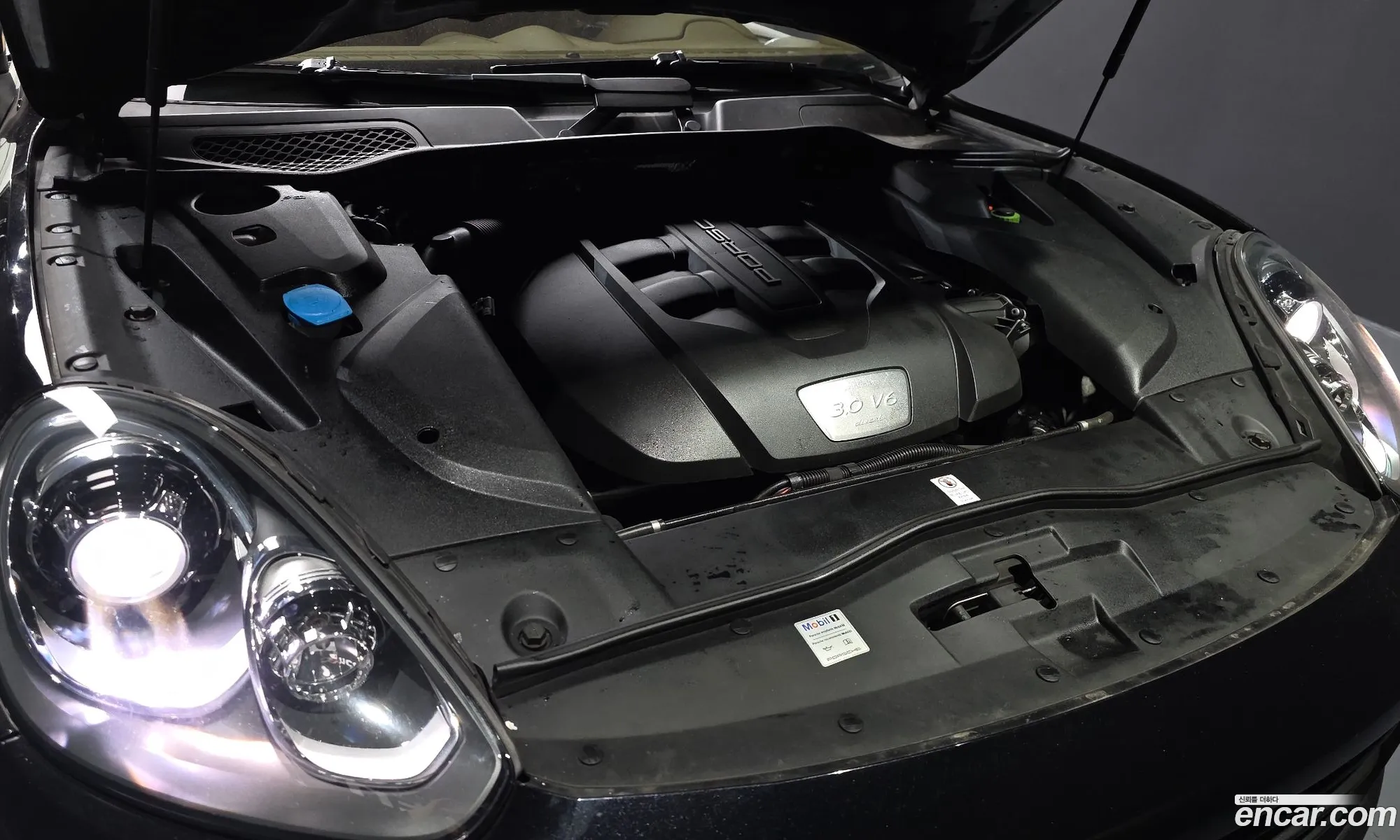 Porsche Cayenne 2017 WP1AF2921HLA29809 — 3