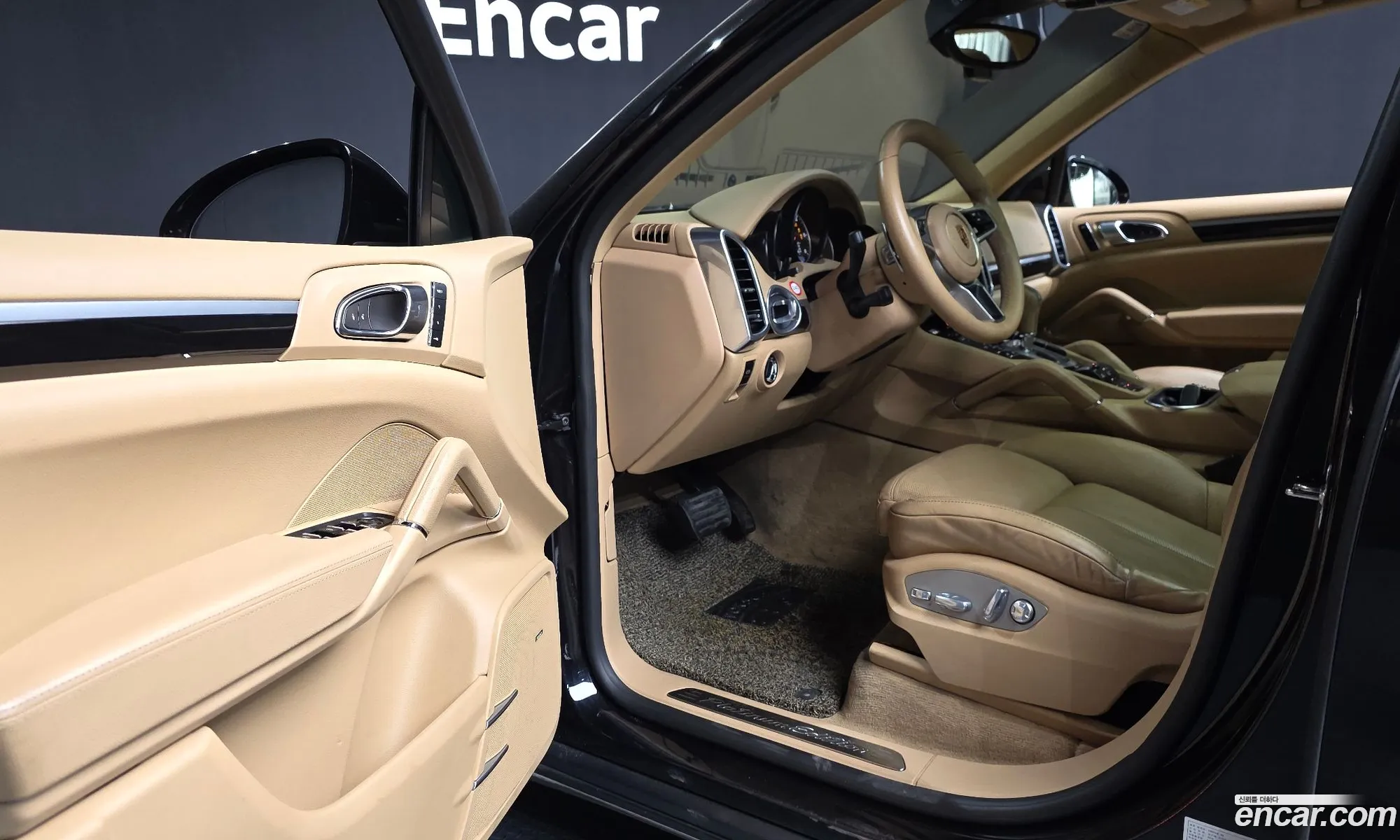 Porsche Cayenne 2017 WP1AF2921HLA29809 — 9