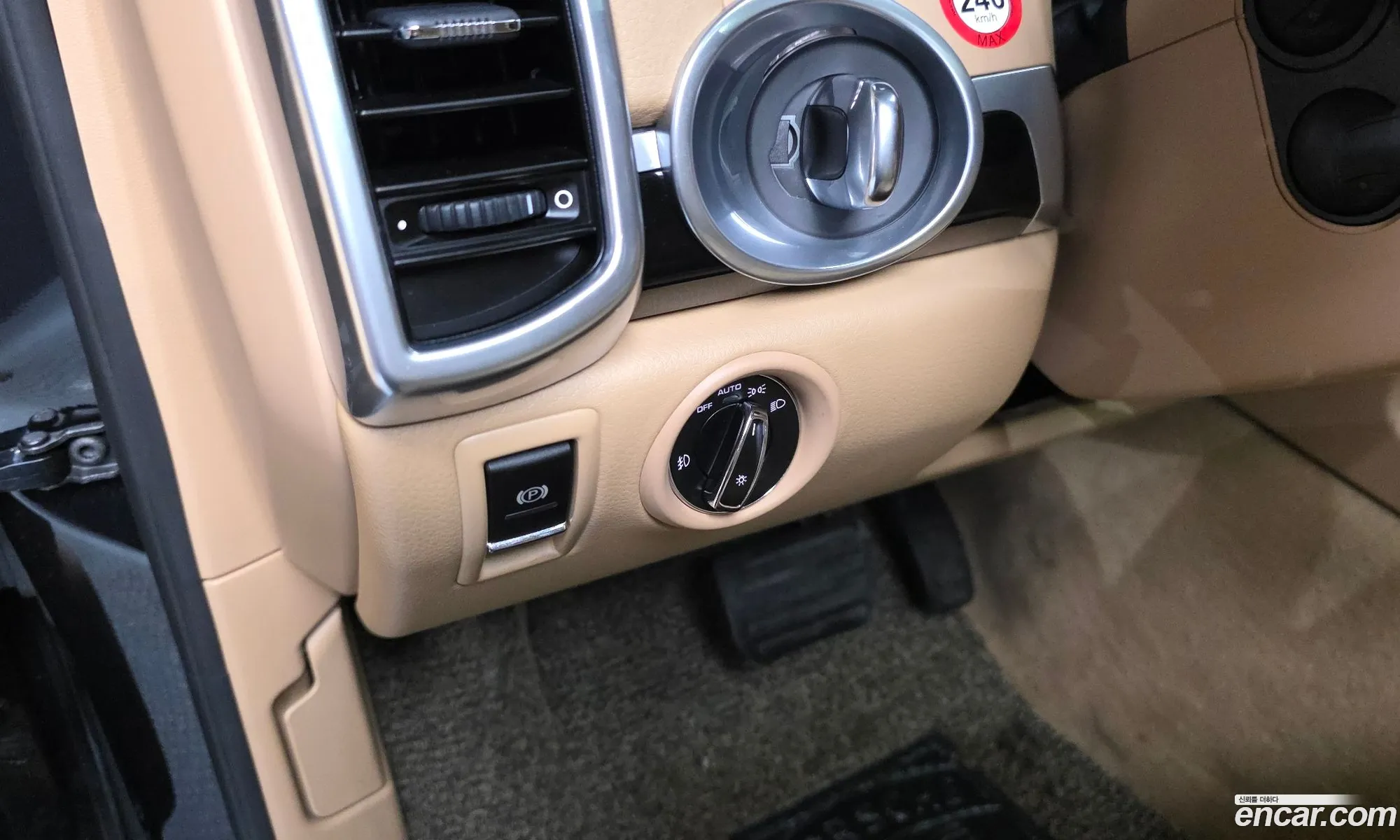 Porsche Cayenne 2017 WP1AF2921HLA29809 — 11