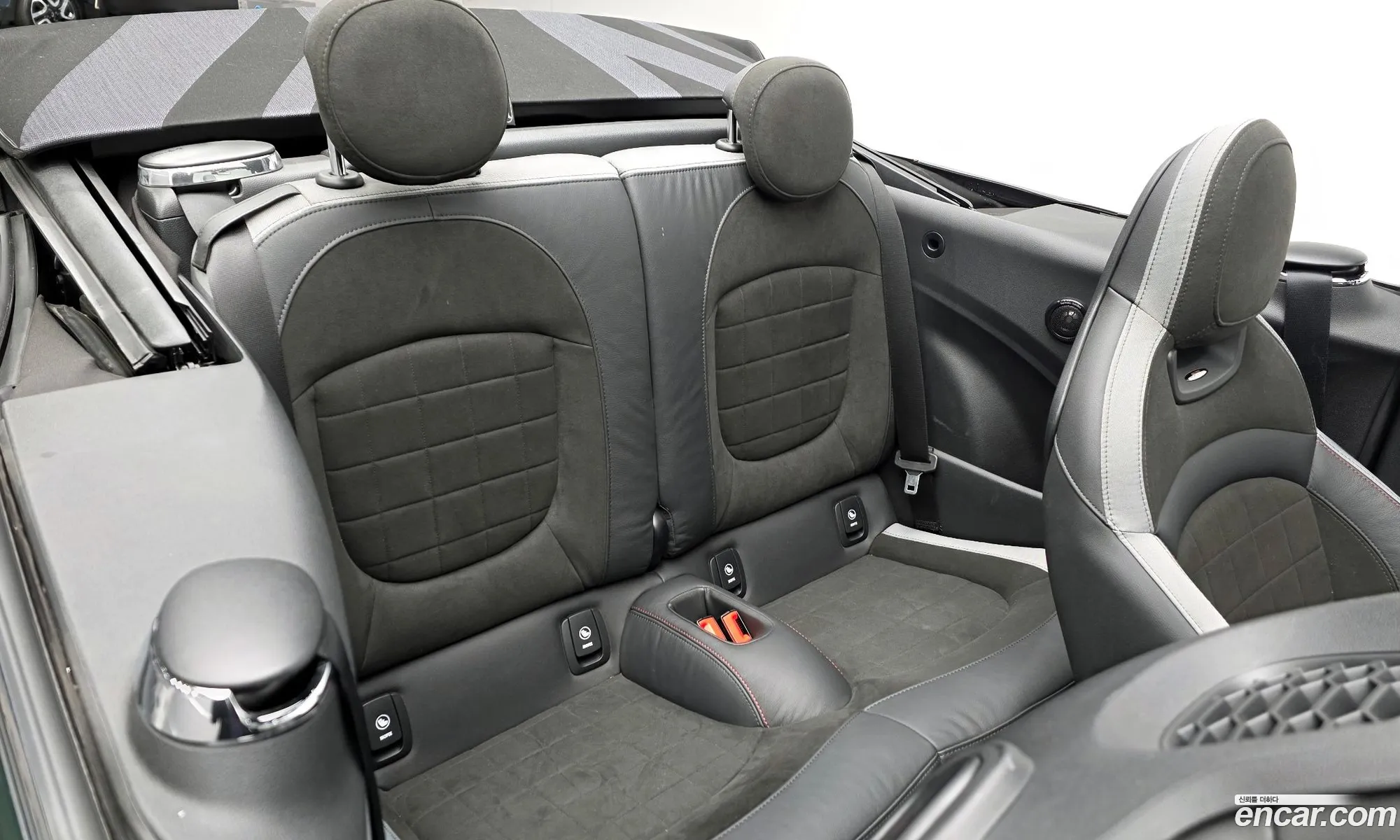 Mini Cooper S Convertible 2023 — 26