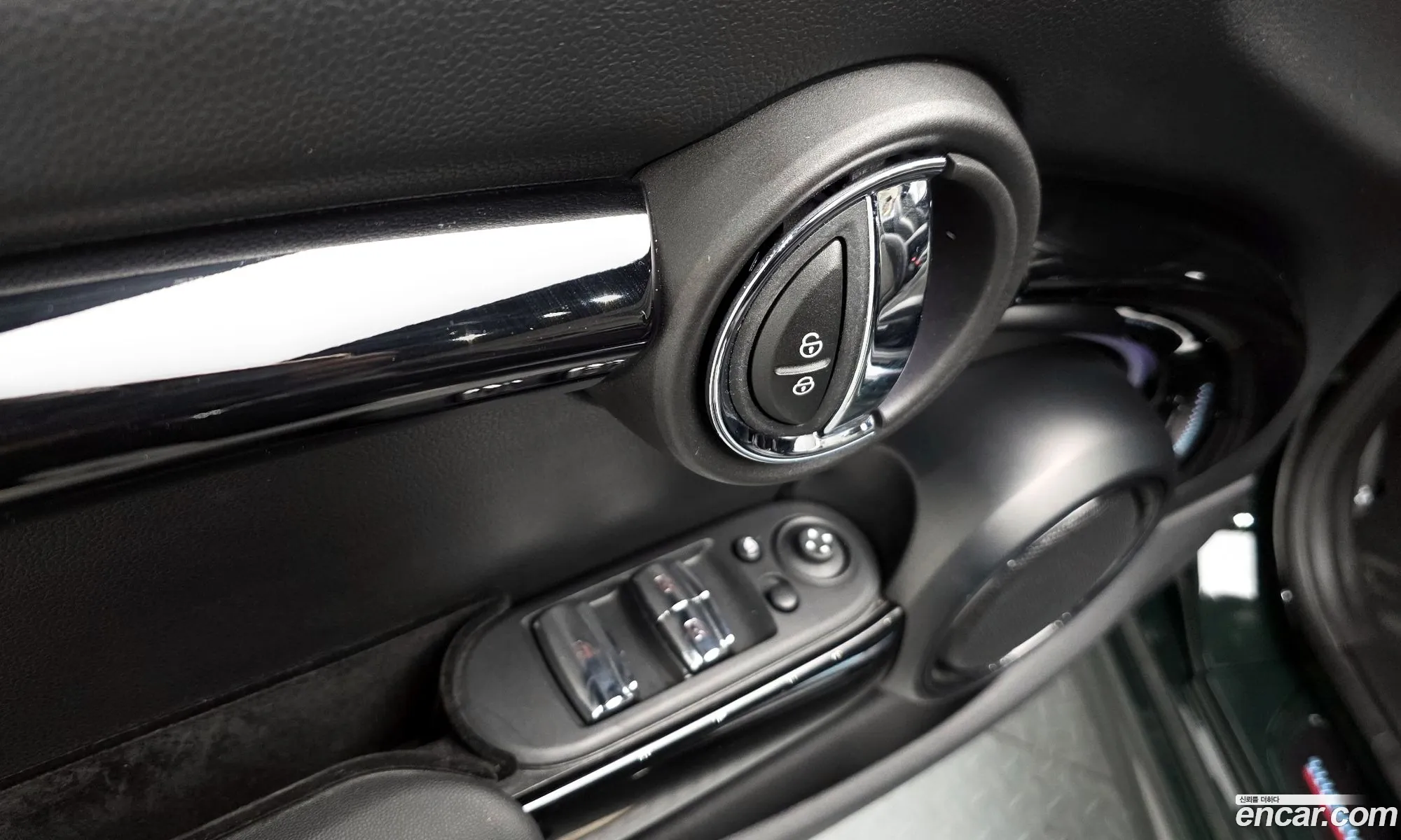 Mini Cooper S Convertible 2023 — 32
