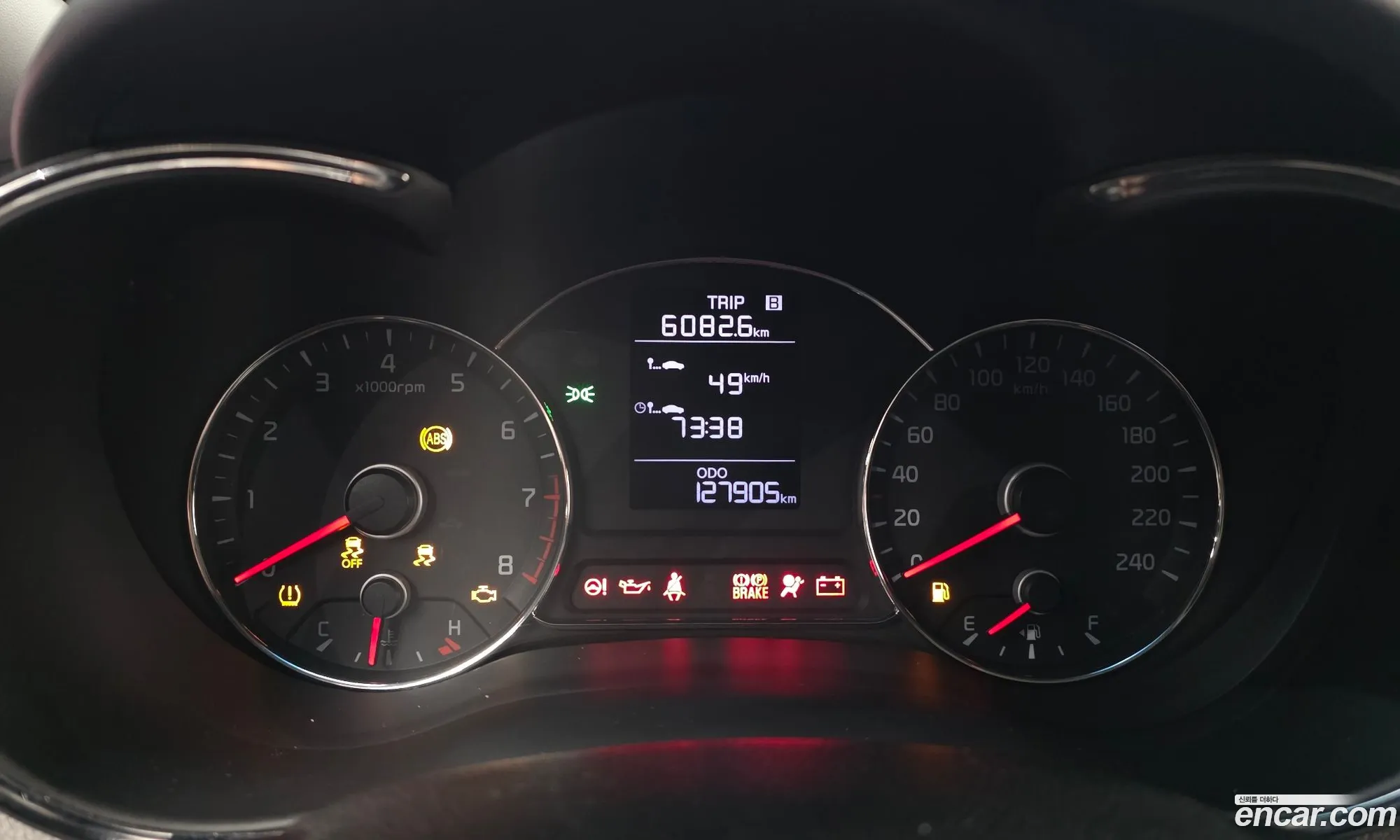 Kia K3 2015 — 9