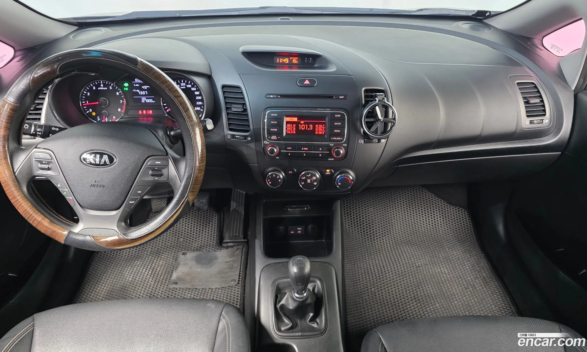 Kia K3 2015 — 30