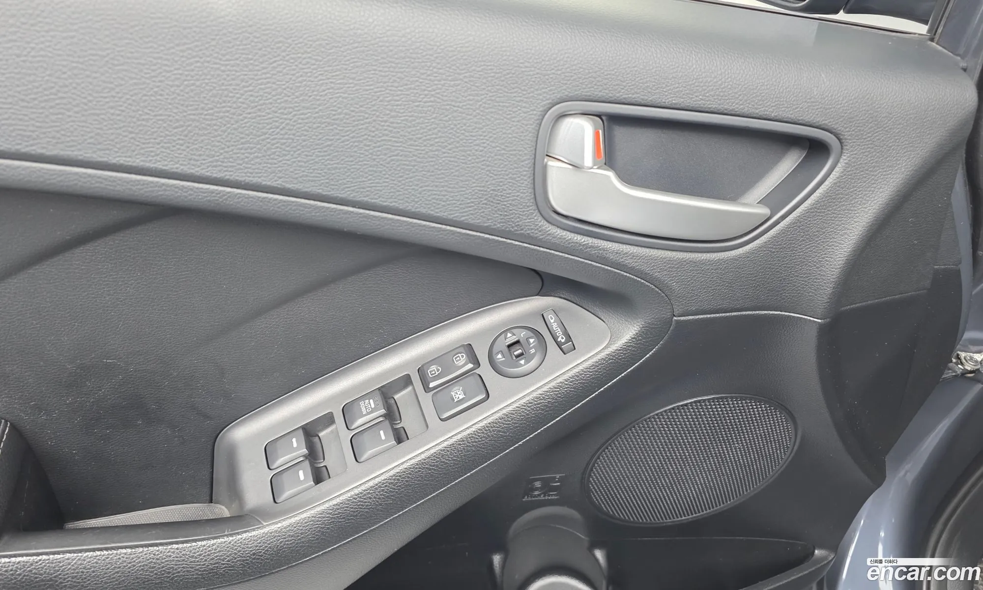 Kia K3 2015 — 28