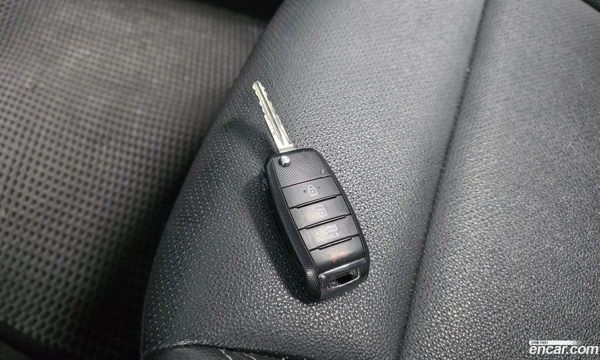 Kia K3 2015 — 12