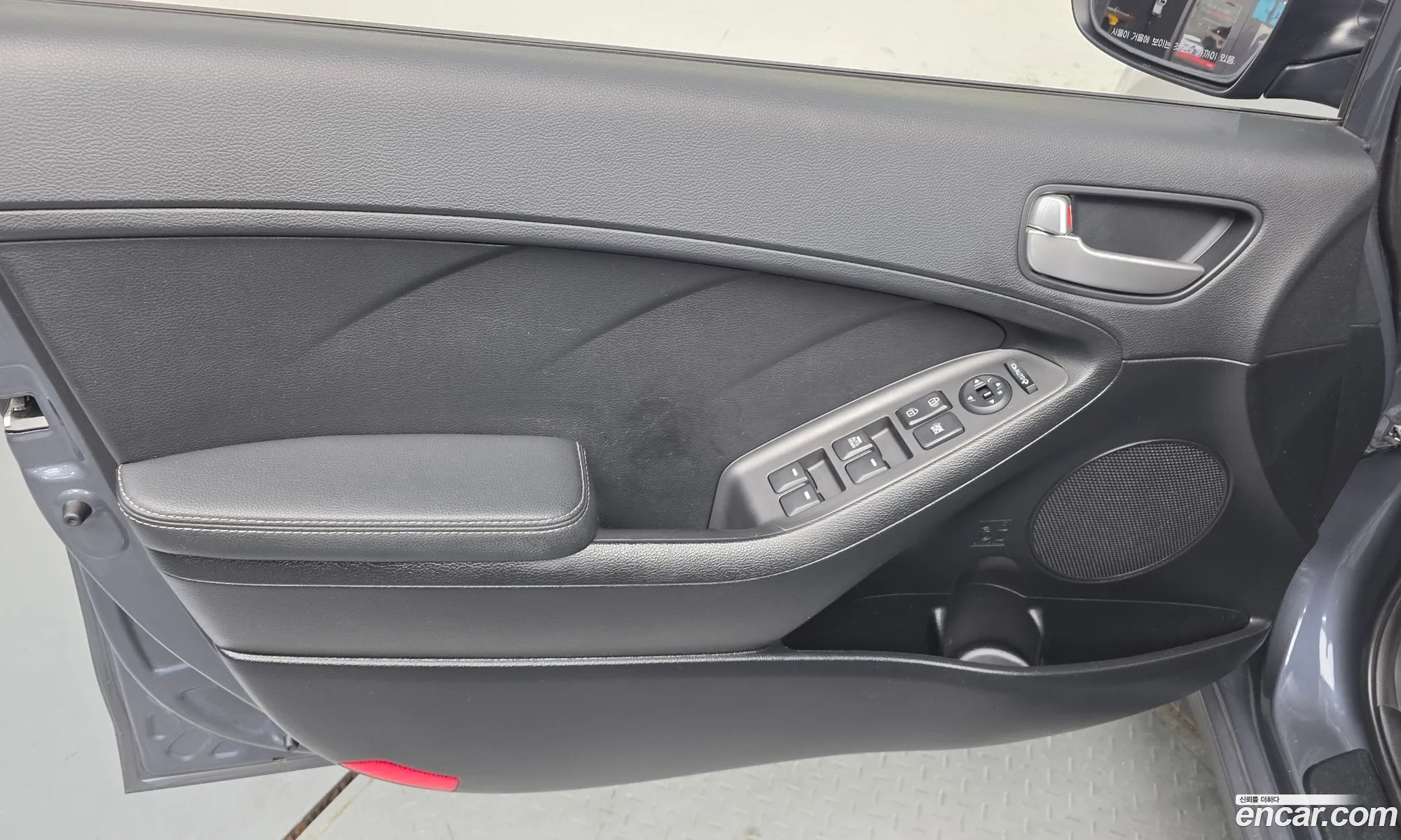 Kia K3 2015 — 8