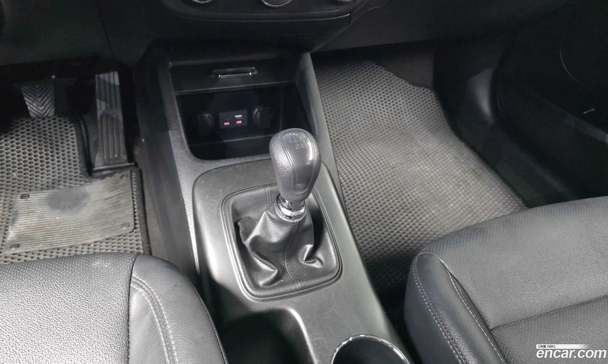 Kia K3 2015 — 24