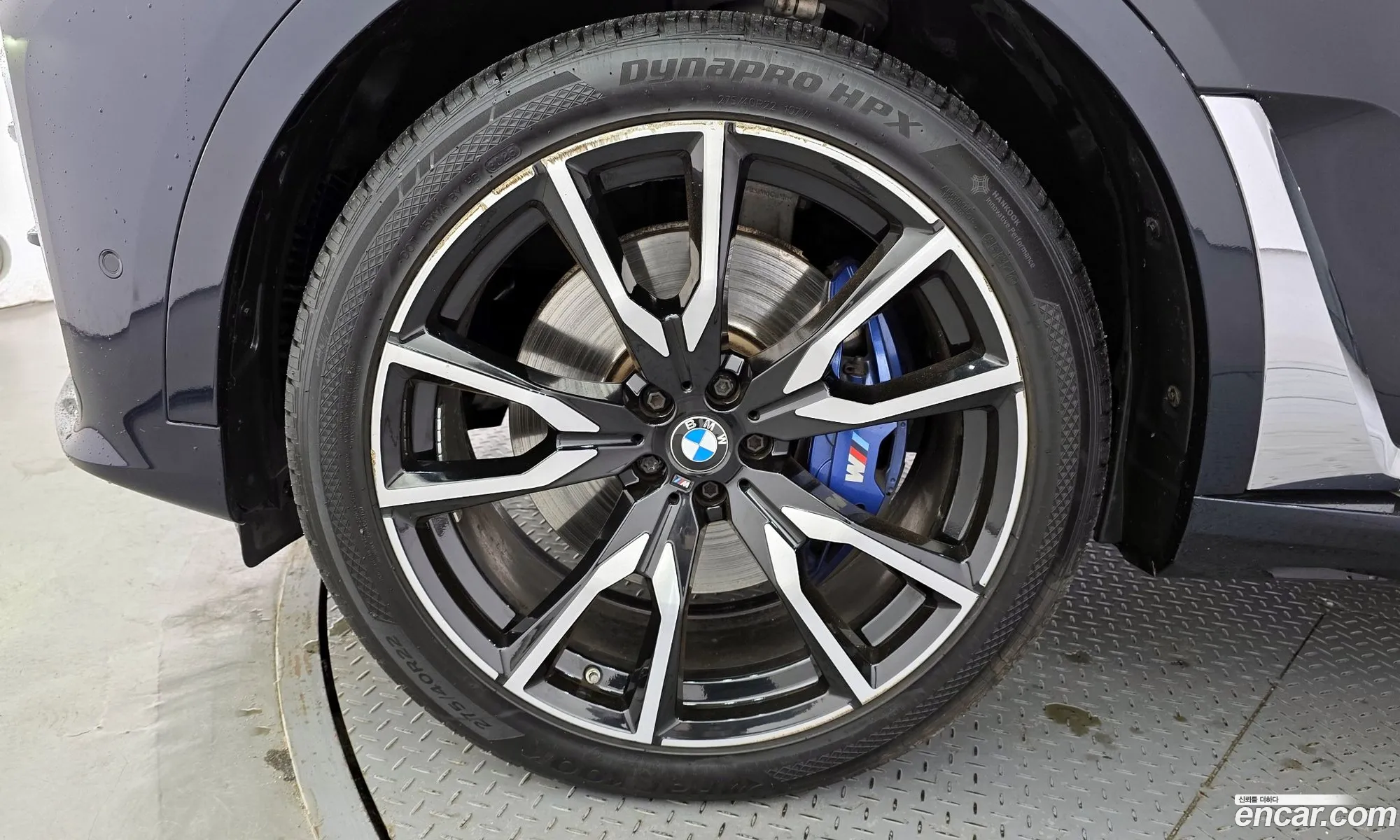 BMW X7 2021 — 14