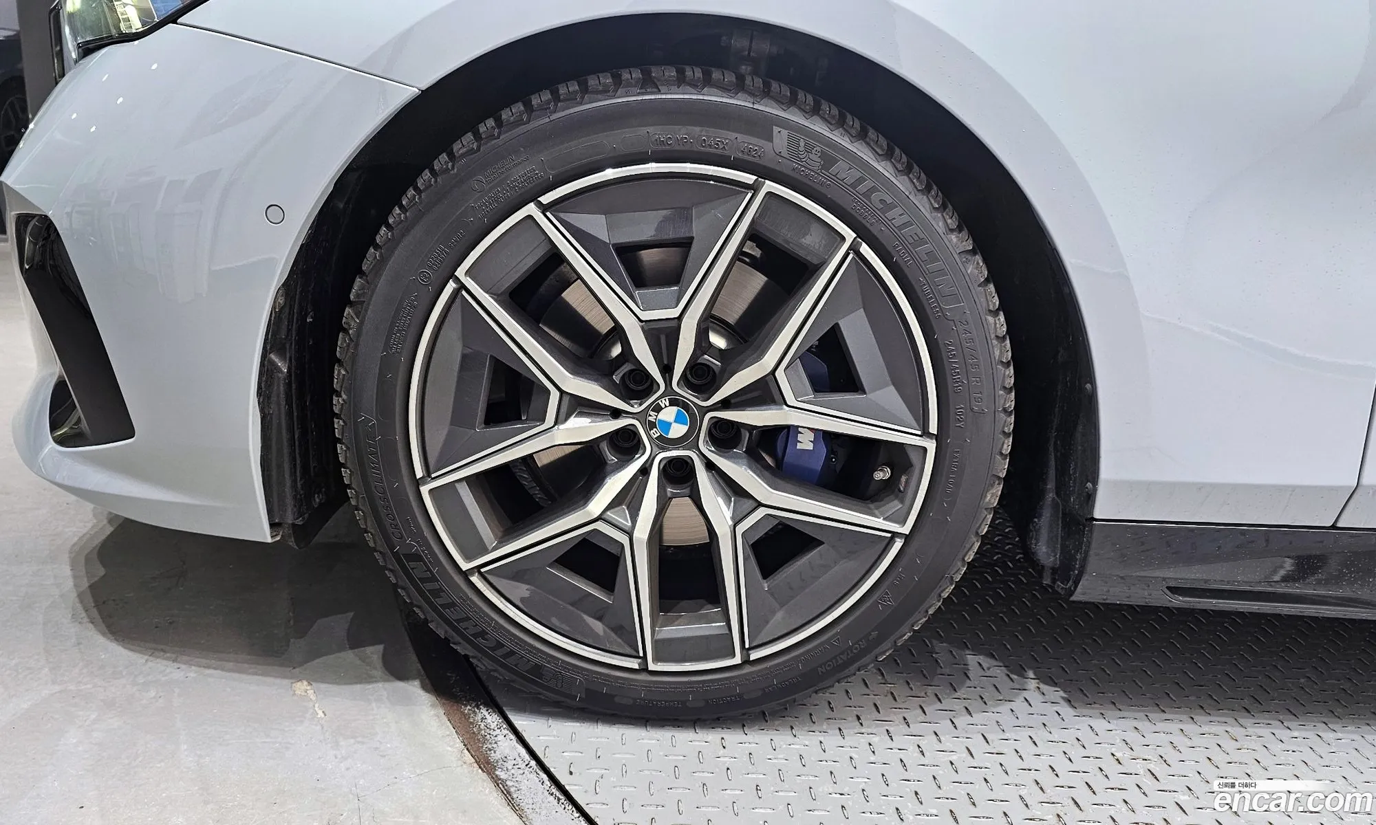 BMW 5 Series 2025 — 7