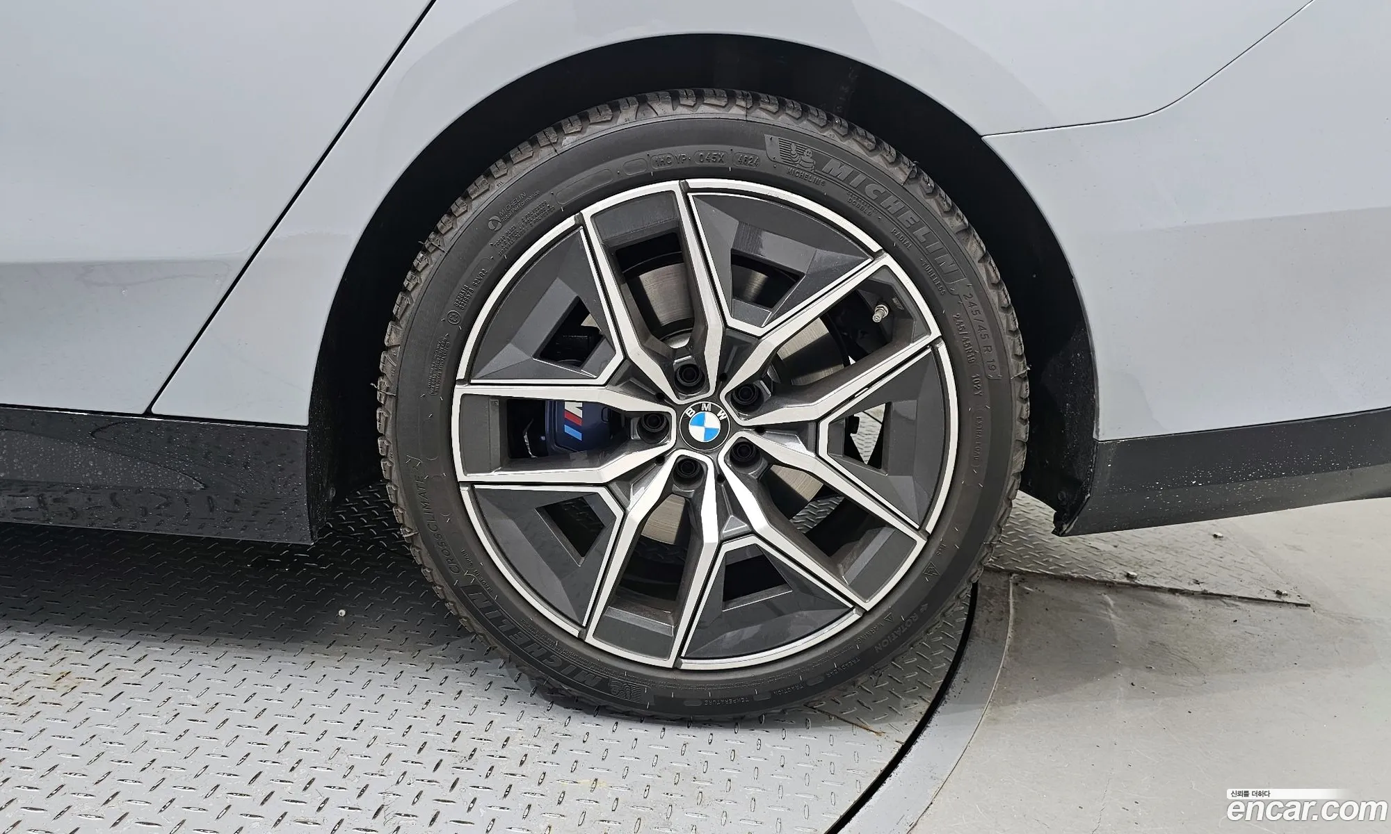 BMW 5 Series 2025 — 12