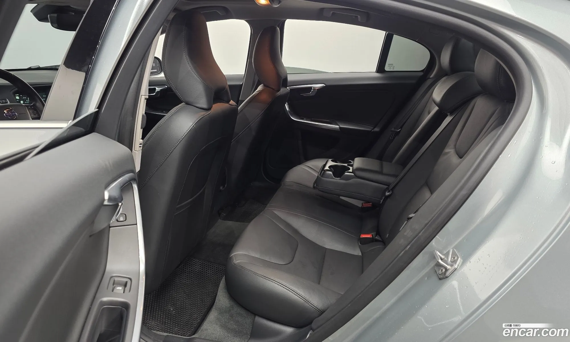 Volvo S60 2016 YV1FS79B0G2410495 — 17