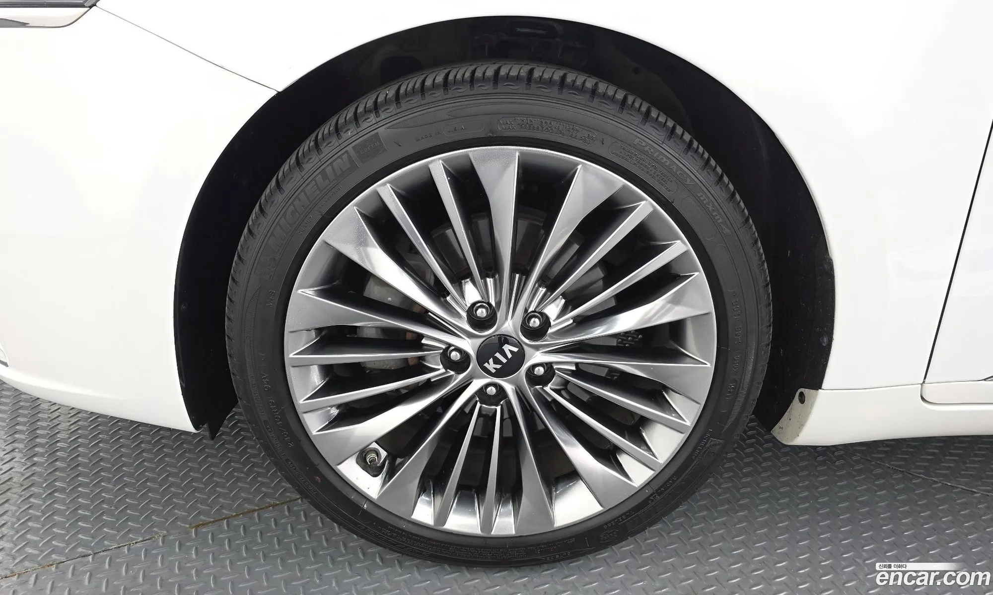 Kia K7 2016 — 20