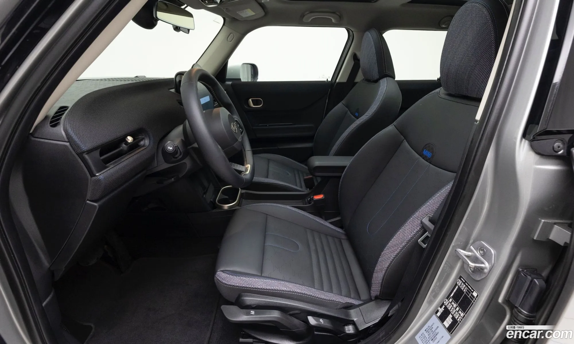 Mini Cooper C 2025 — 12