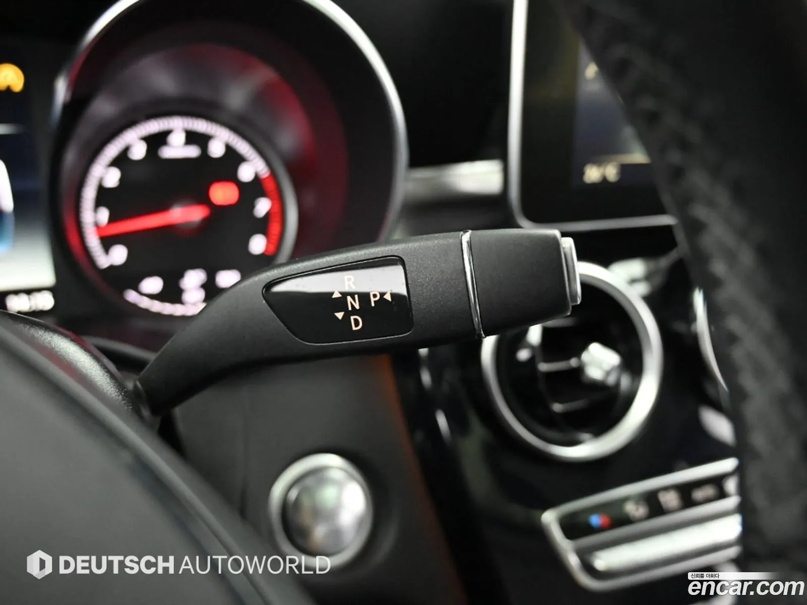 Mercedes-Benz C-Class W205 2014 — 11