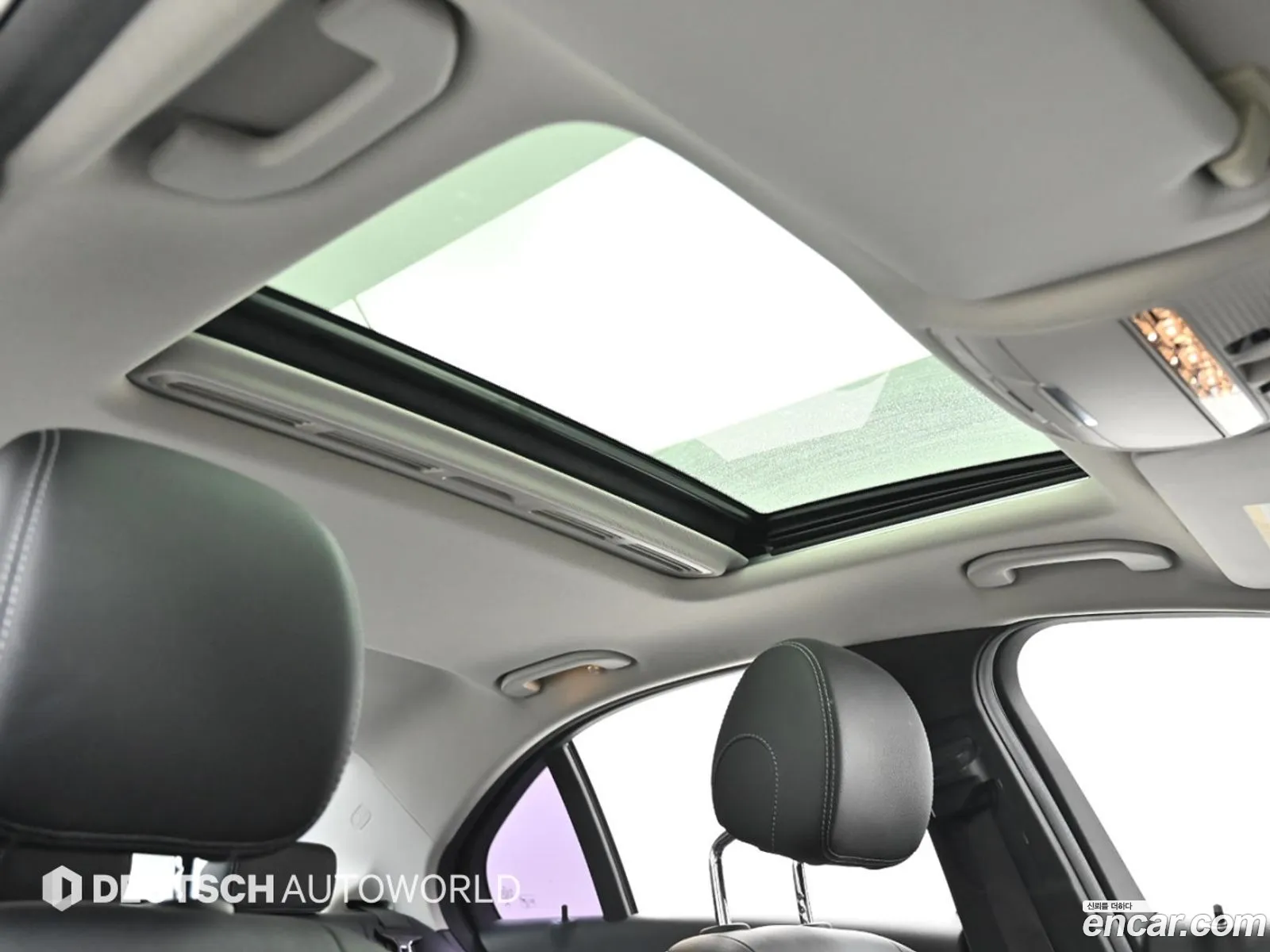 Mercedes-Benz C-Class W205 2014 — 12
