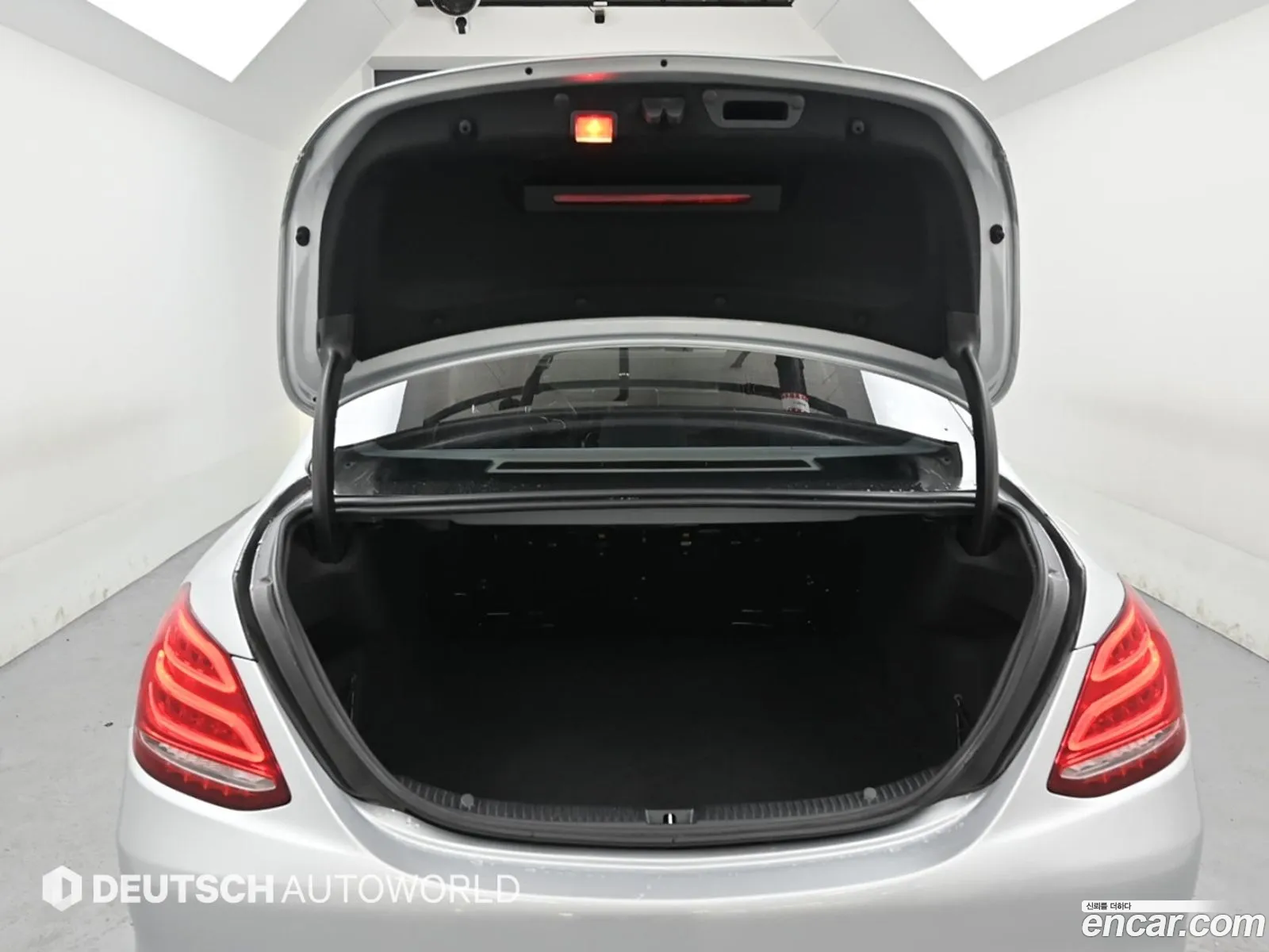 Mercedes-Benz C-Class W205 2014 — 10