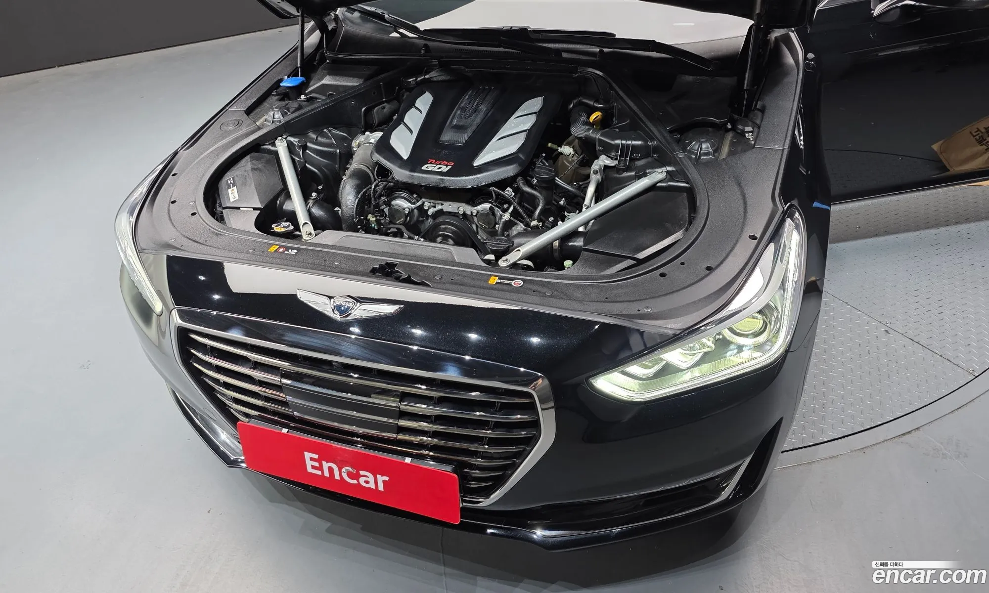 Genesis EQ900 2016 — 26