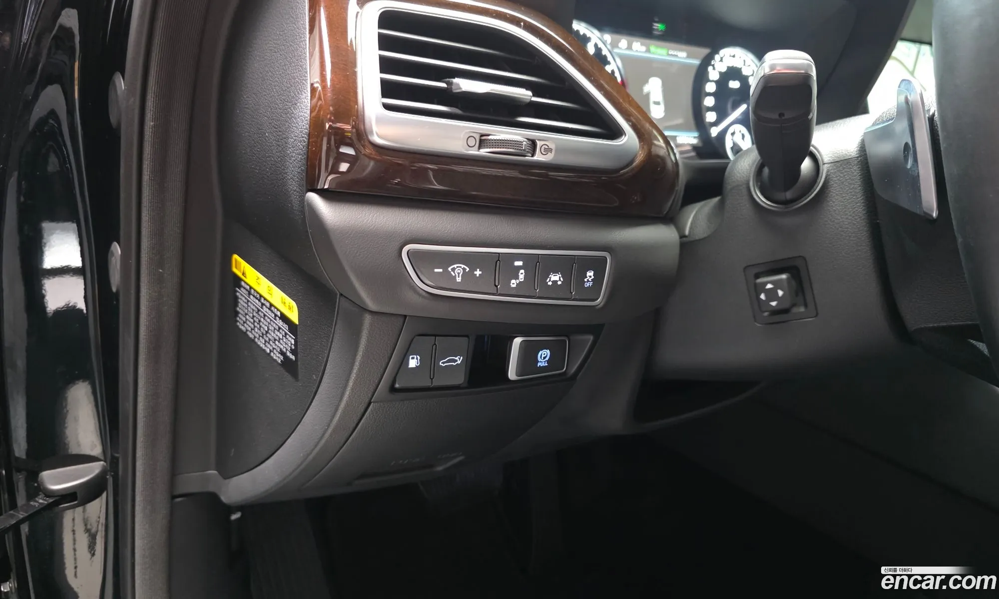 Genesis EQ900 2016 — 34