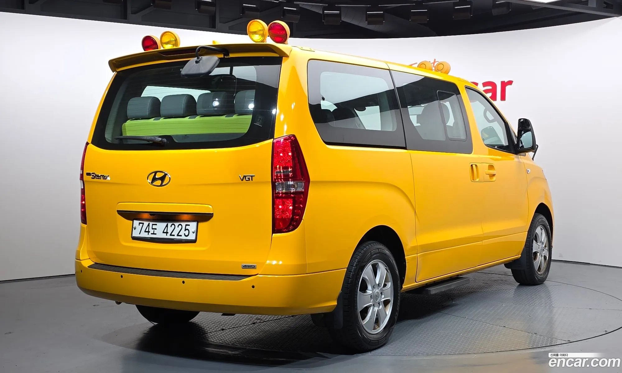 Hyundai Grand Starex 2018 — 12