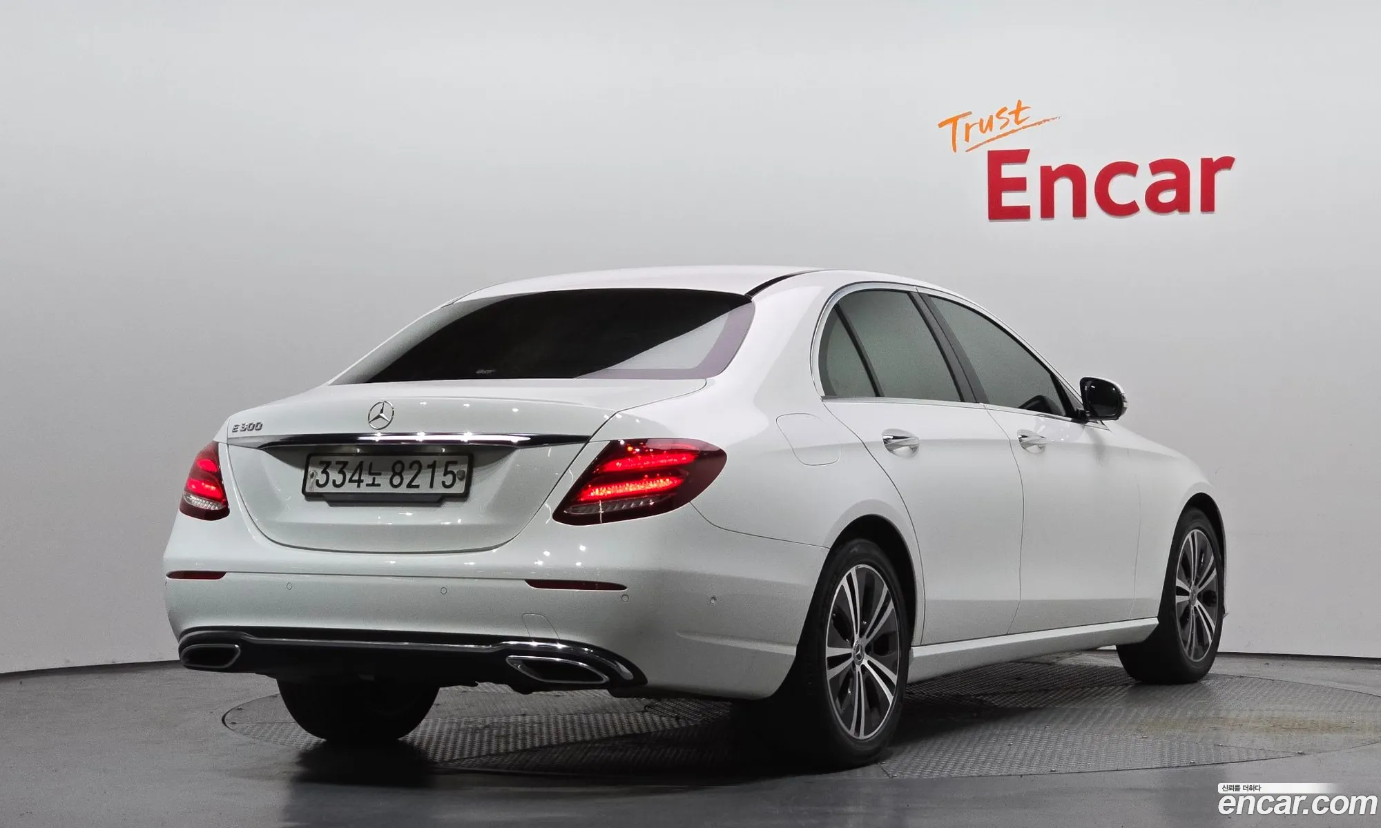 Mercedes-Benz E-Class W213 2020 — 19