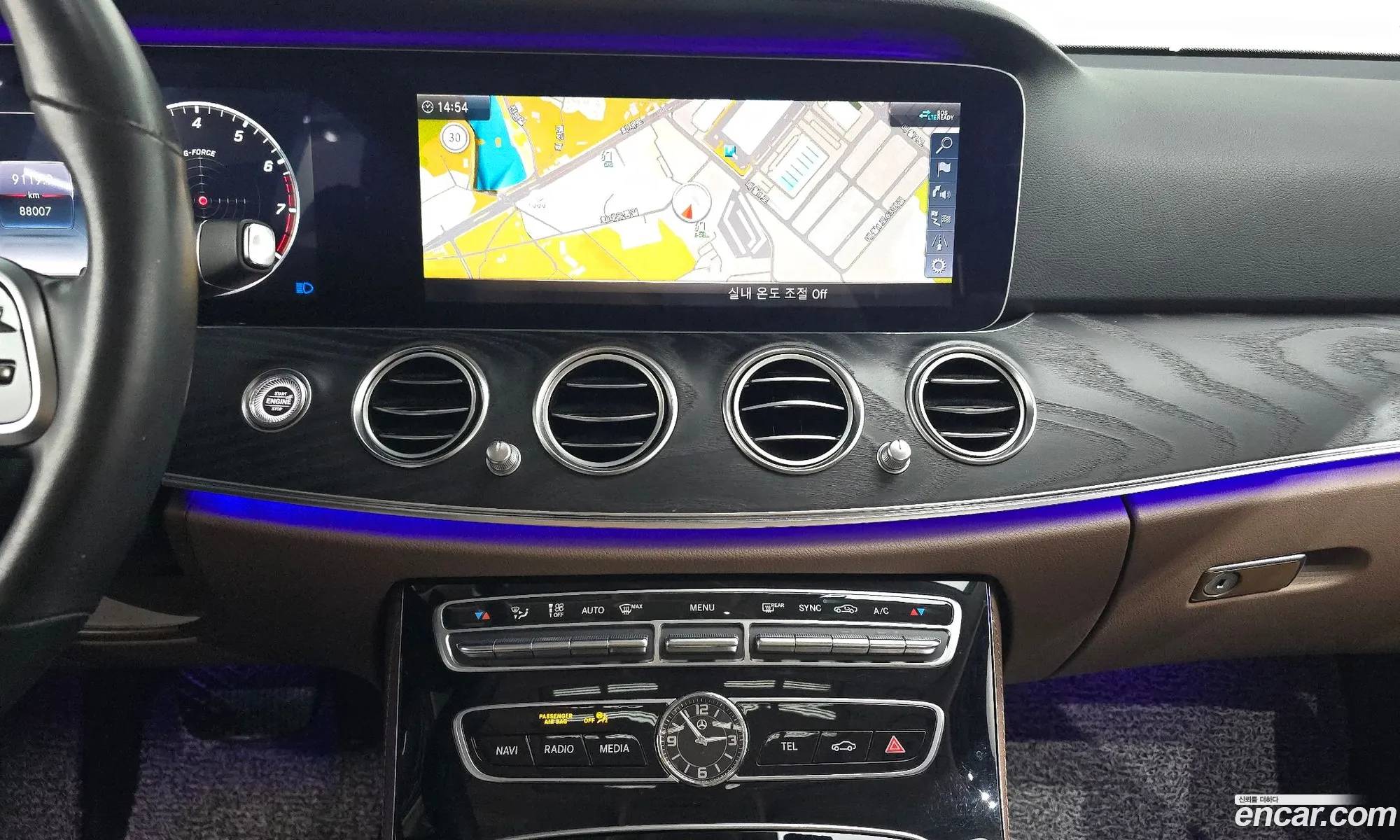 Mercedes-Benz E-Class W213 2020 — 27