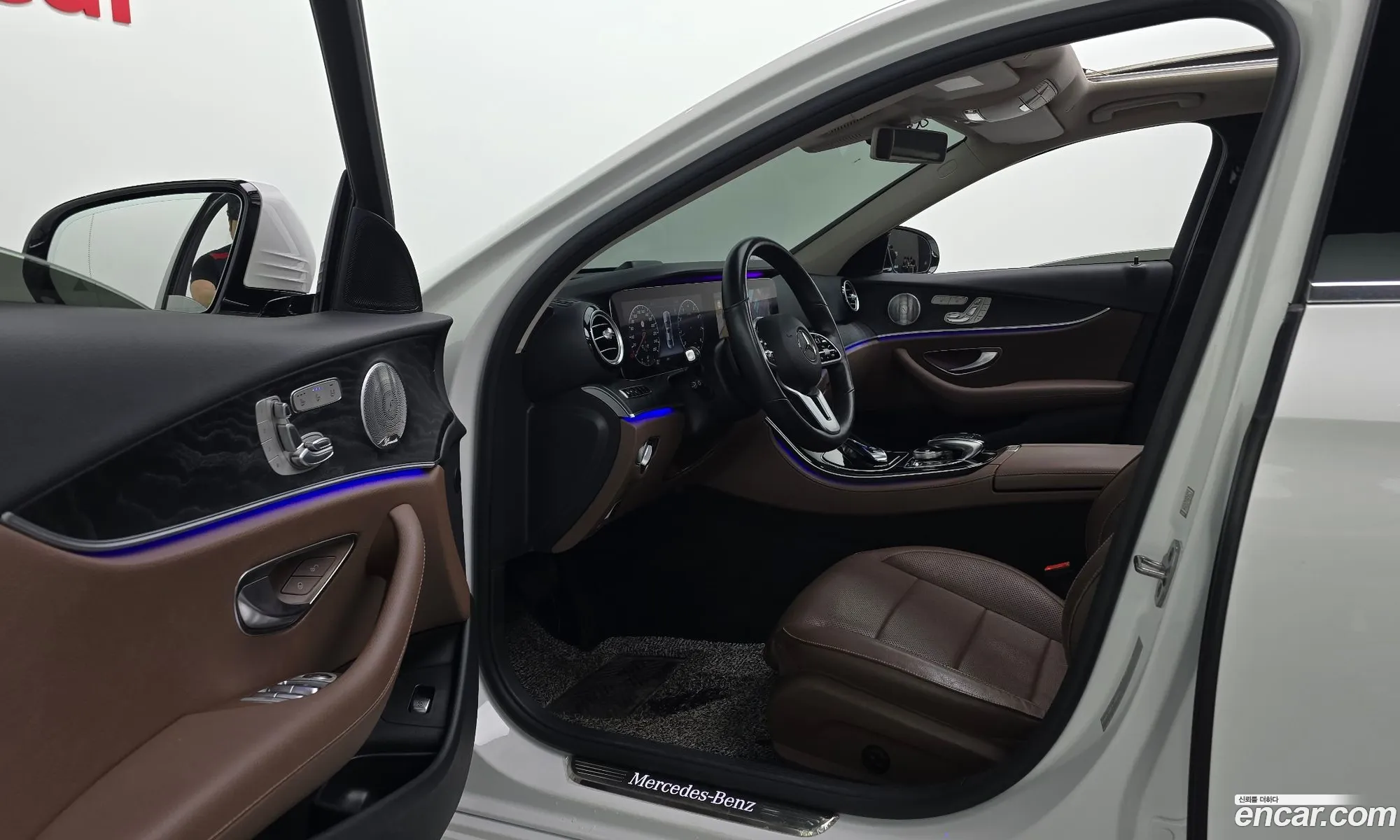Mercedes-Benz E-Class W213 2020 — 26