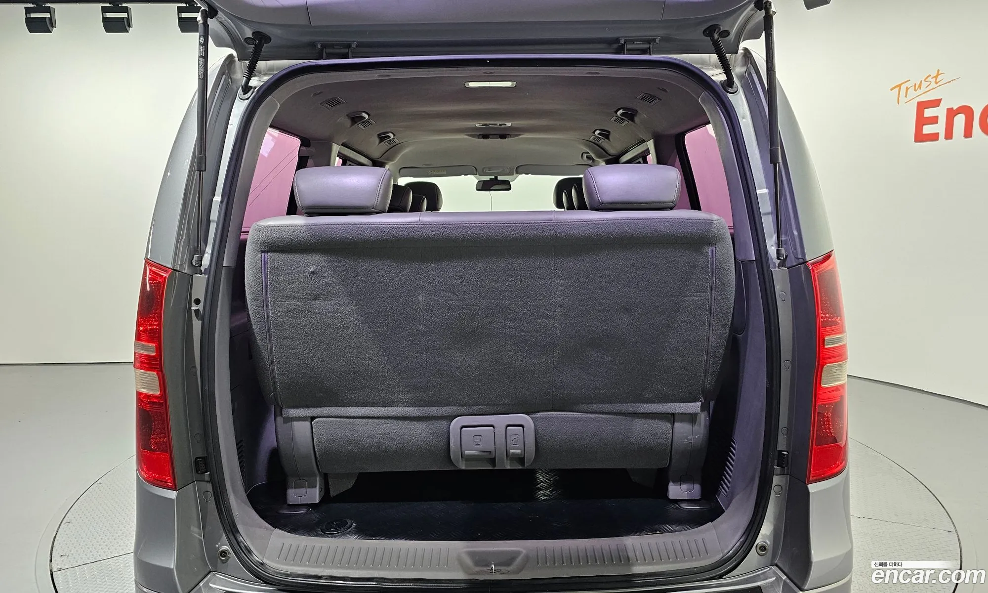 Hyundai Grand Starex 2012 — 18