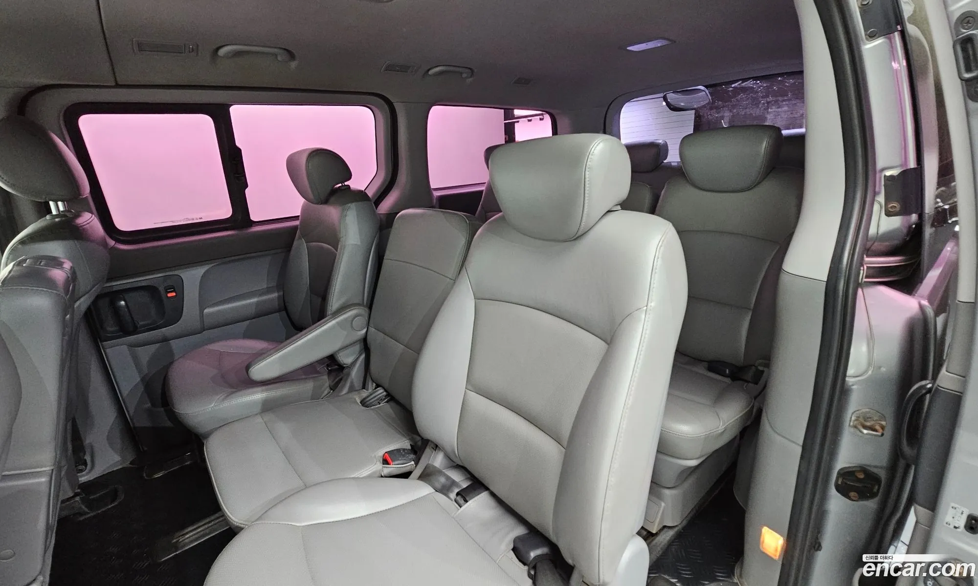 Hyundai Grand Starex 2012 — 19