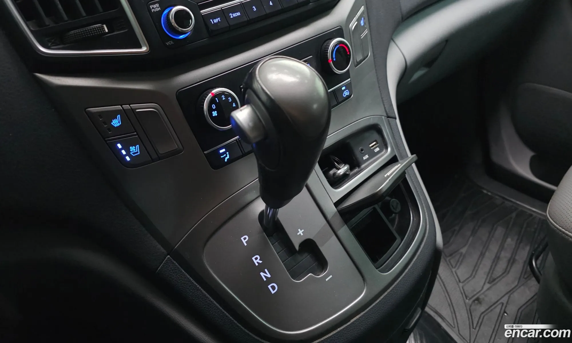 Hyundai Grand Starex 2019 — 10