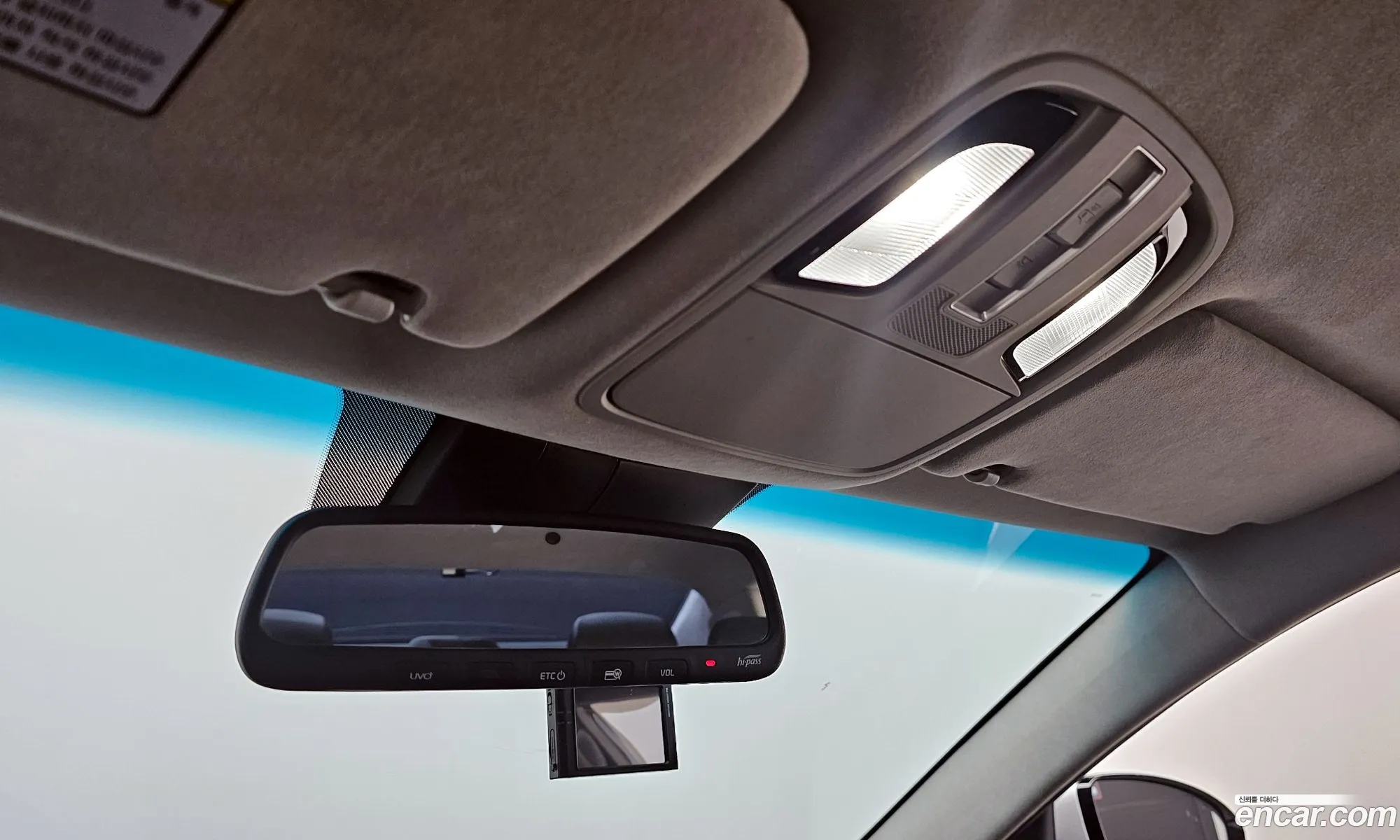 Kia K7 Premier 2019 — 11