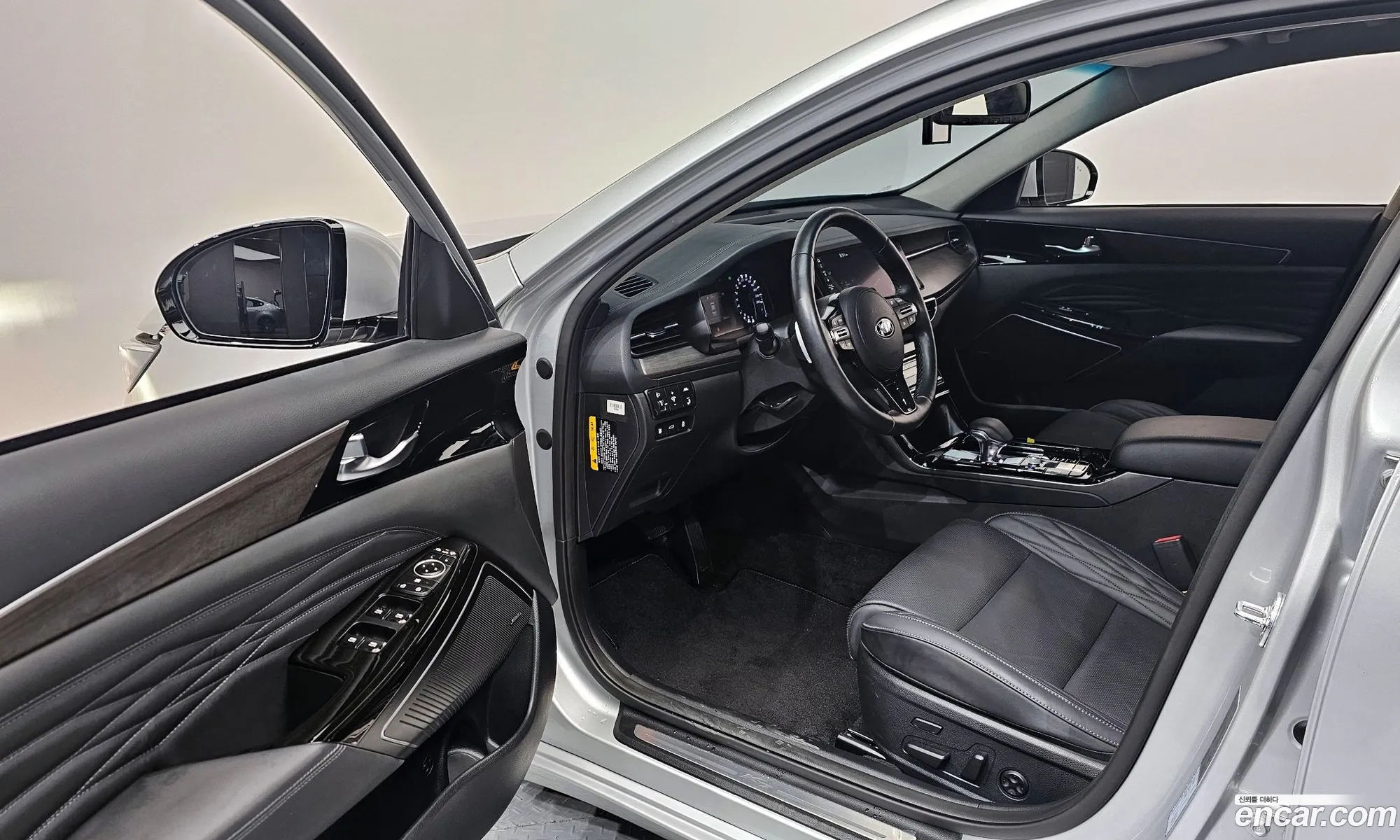 Kia K7 Premier 2019 — 18