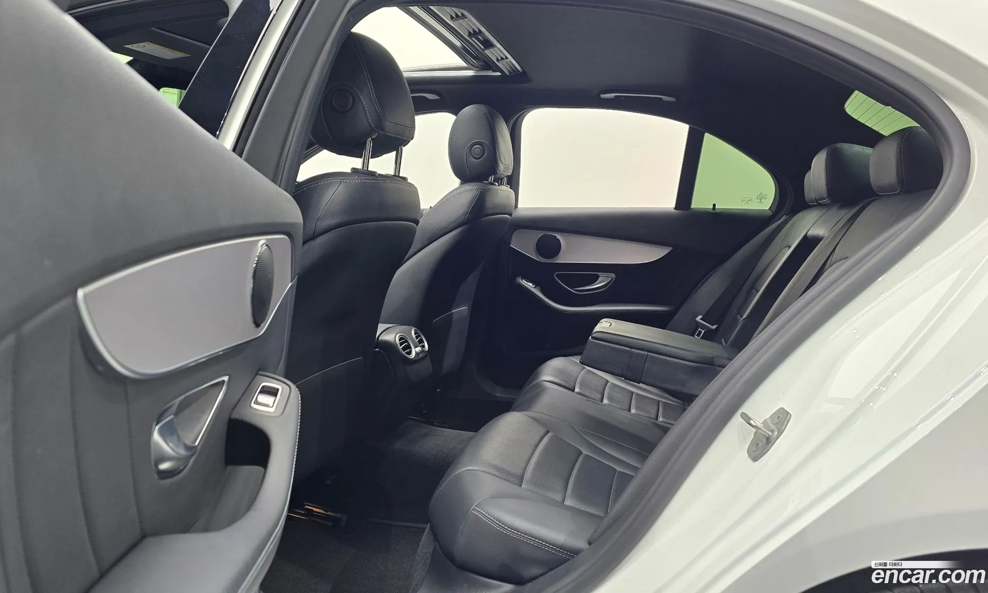 Mercedes-Benz C-Class W205 2018 — 13