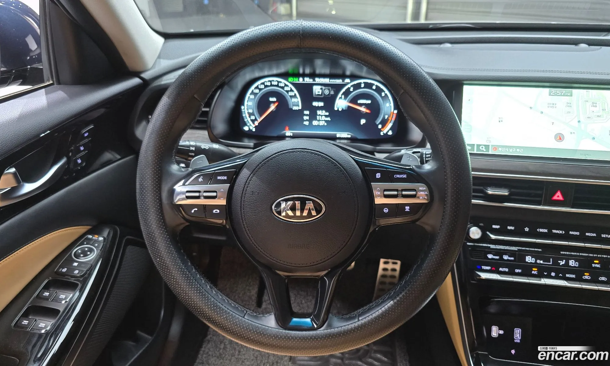 Kia K7 Premier 2019 — 16
