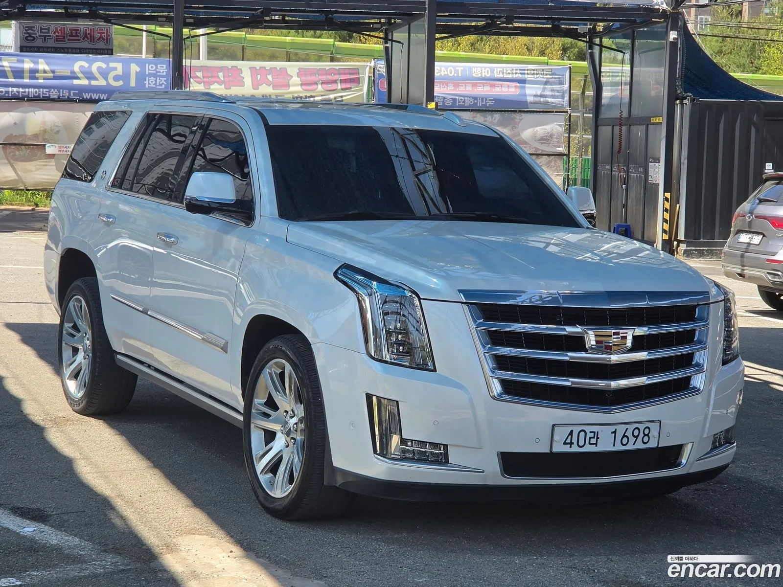 Cadillac Escalade 2018 — 17