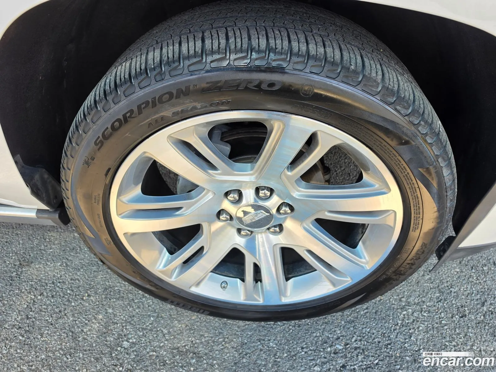Cadillac Escalade 2018 — 2