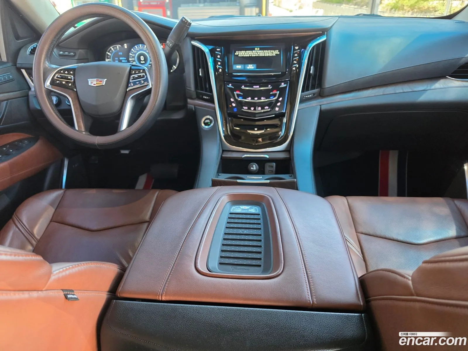 Cadillac Escalade 2018 — 19