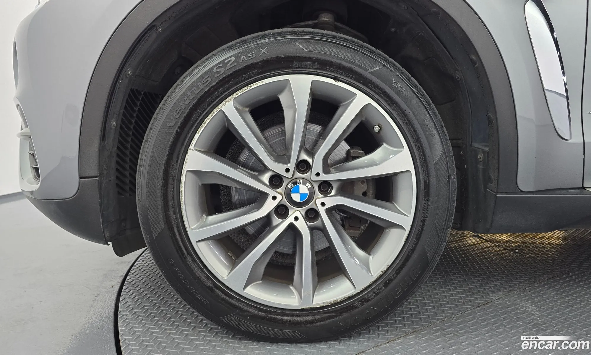 BMW X6 2015 WBAKV2103F0N20817 — 5