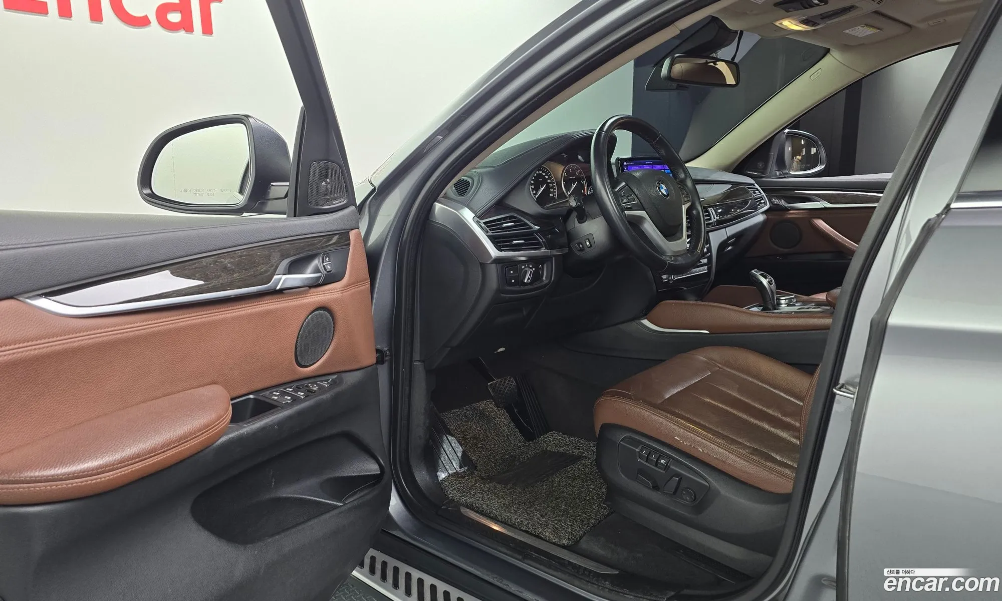 BMW X6 2015 WBAKV2103F0N20817 — 17