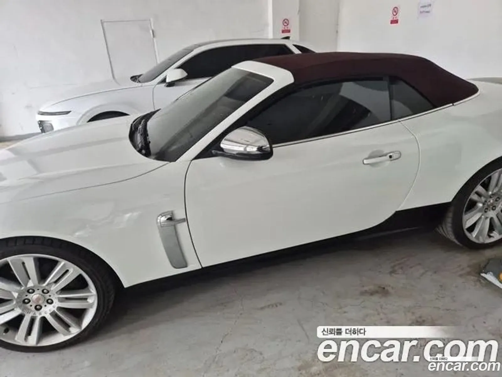 Jaguar XK 2011 — 14