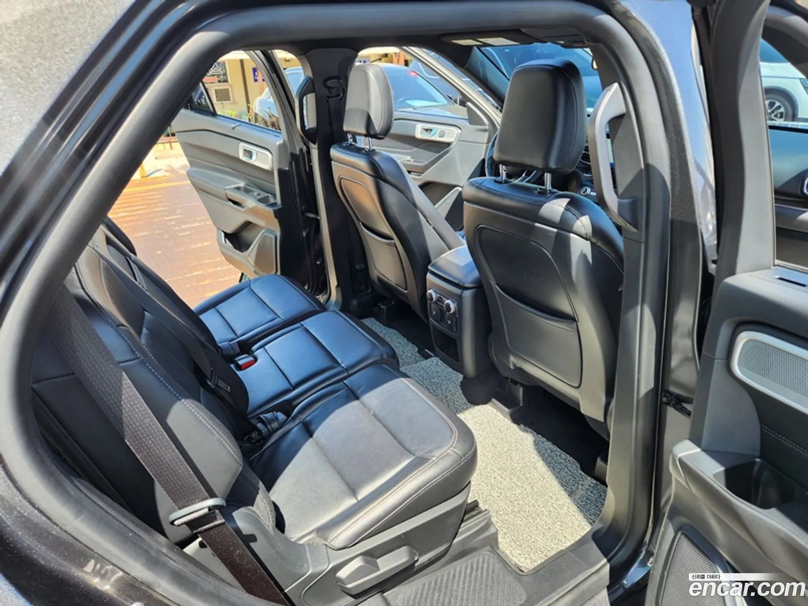 Ford Explorer 6th Gen 2020 — 15