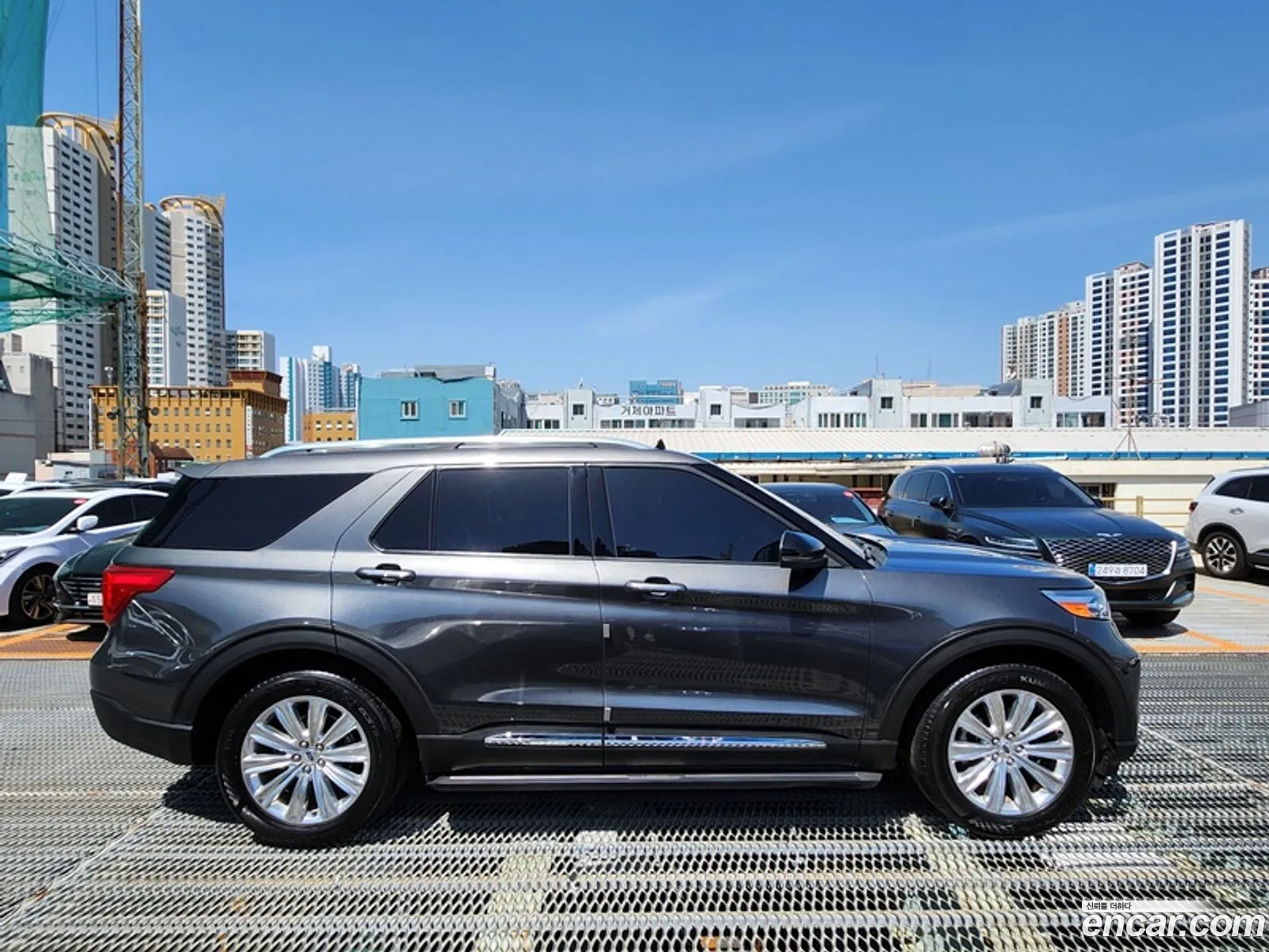 Ford Explorer 6th Gen 2020 — 13
