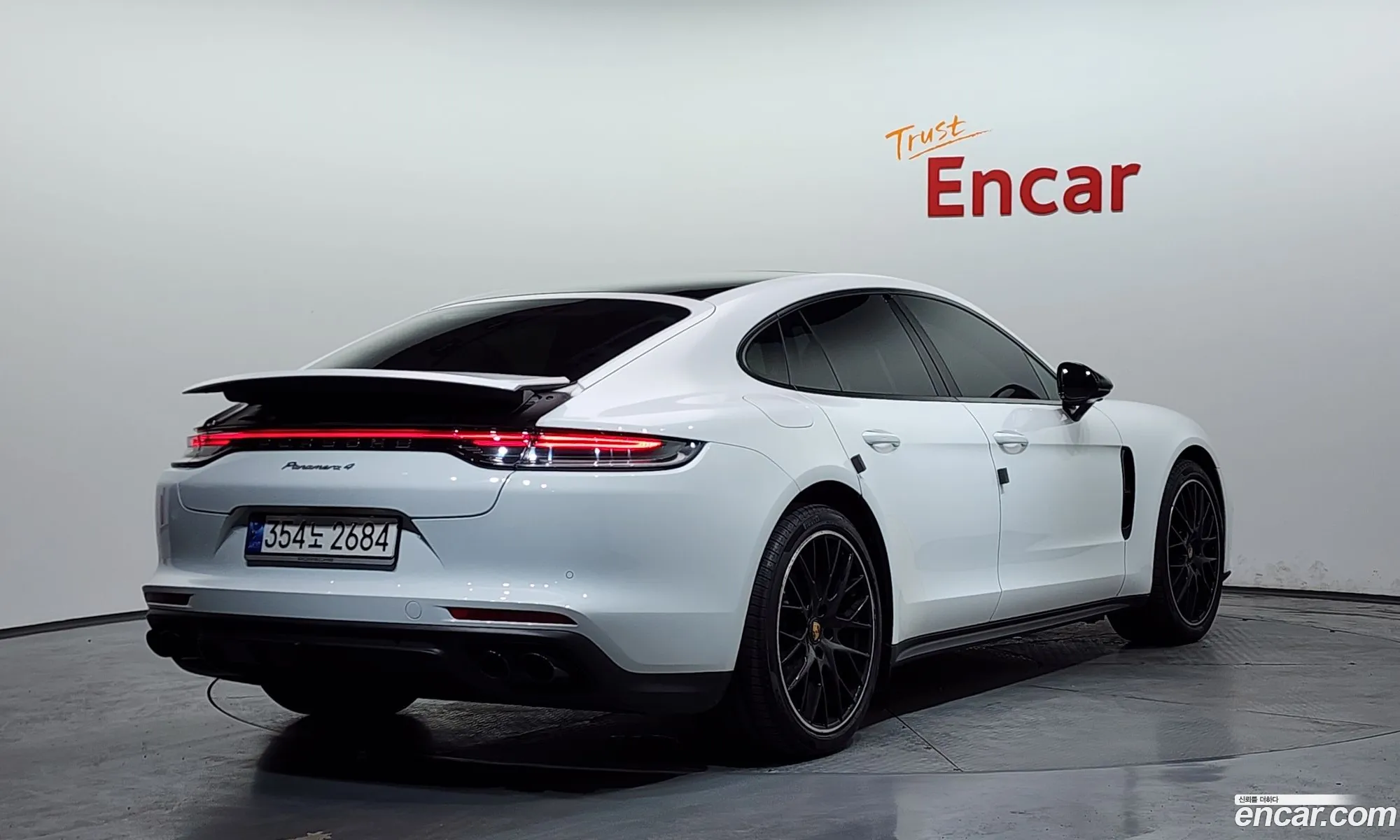 Porsche Panamera 2023 — 4