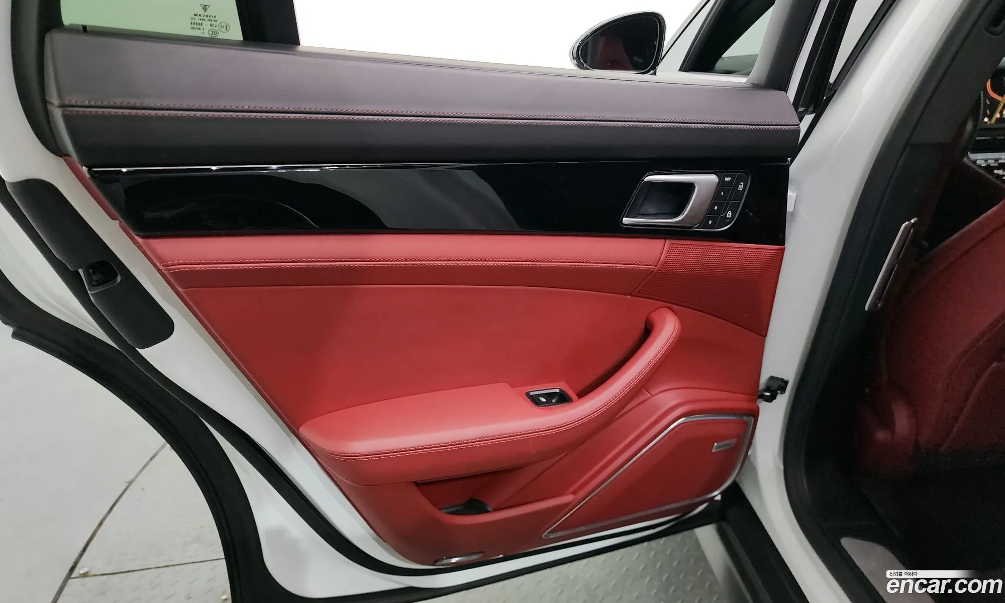Porsche Panamera 2023 — 27