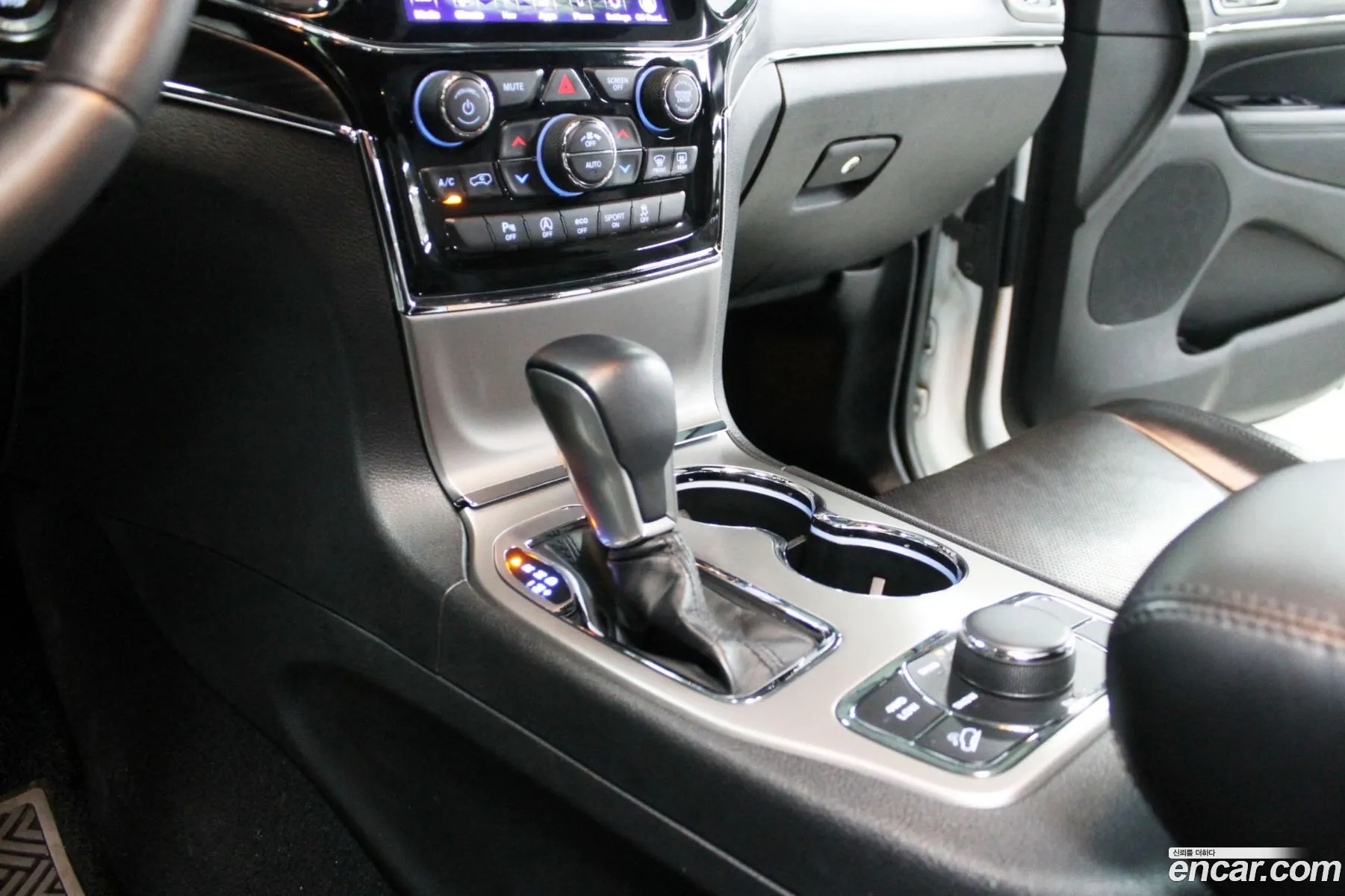 Jeep Grand Cherokee 2019 — 11
