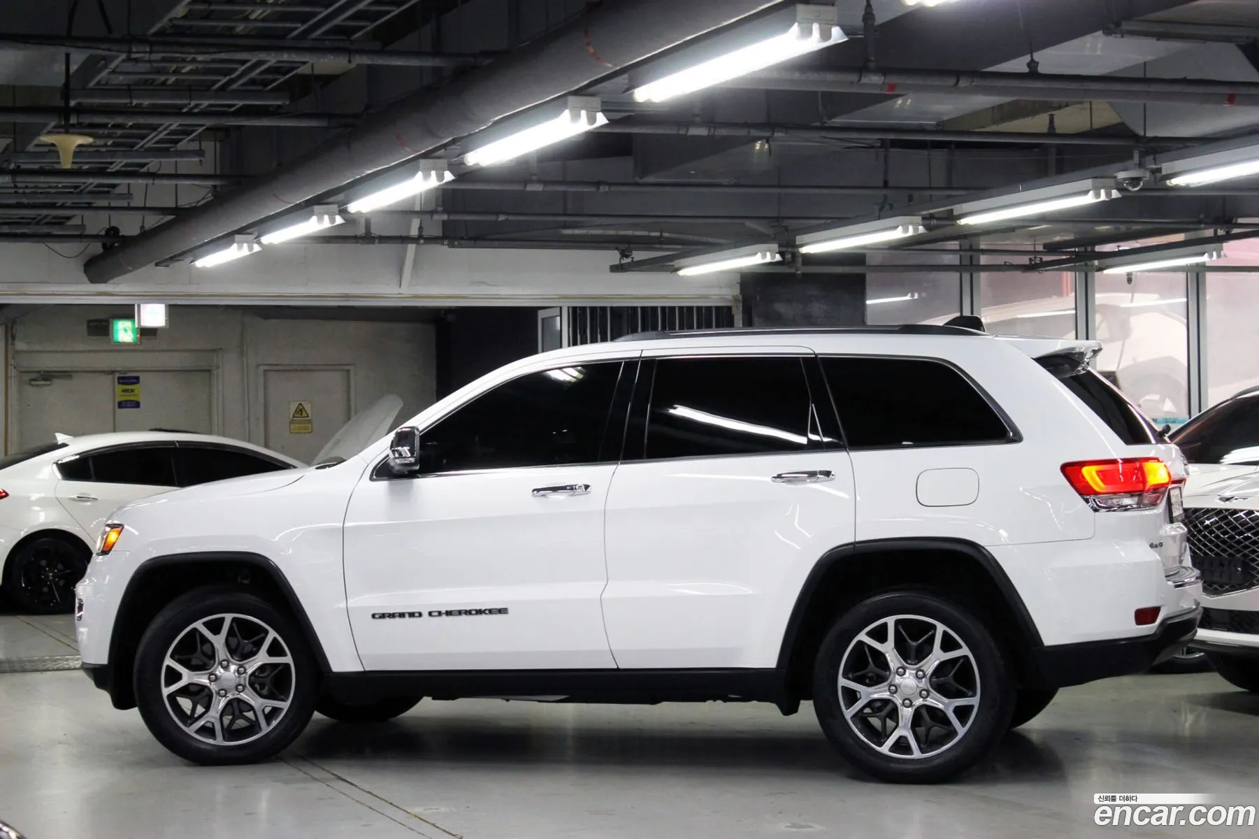 Jeep Grand Cherokee 2019 — 9