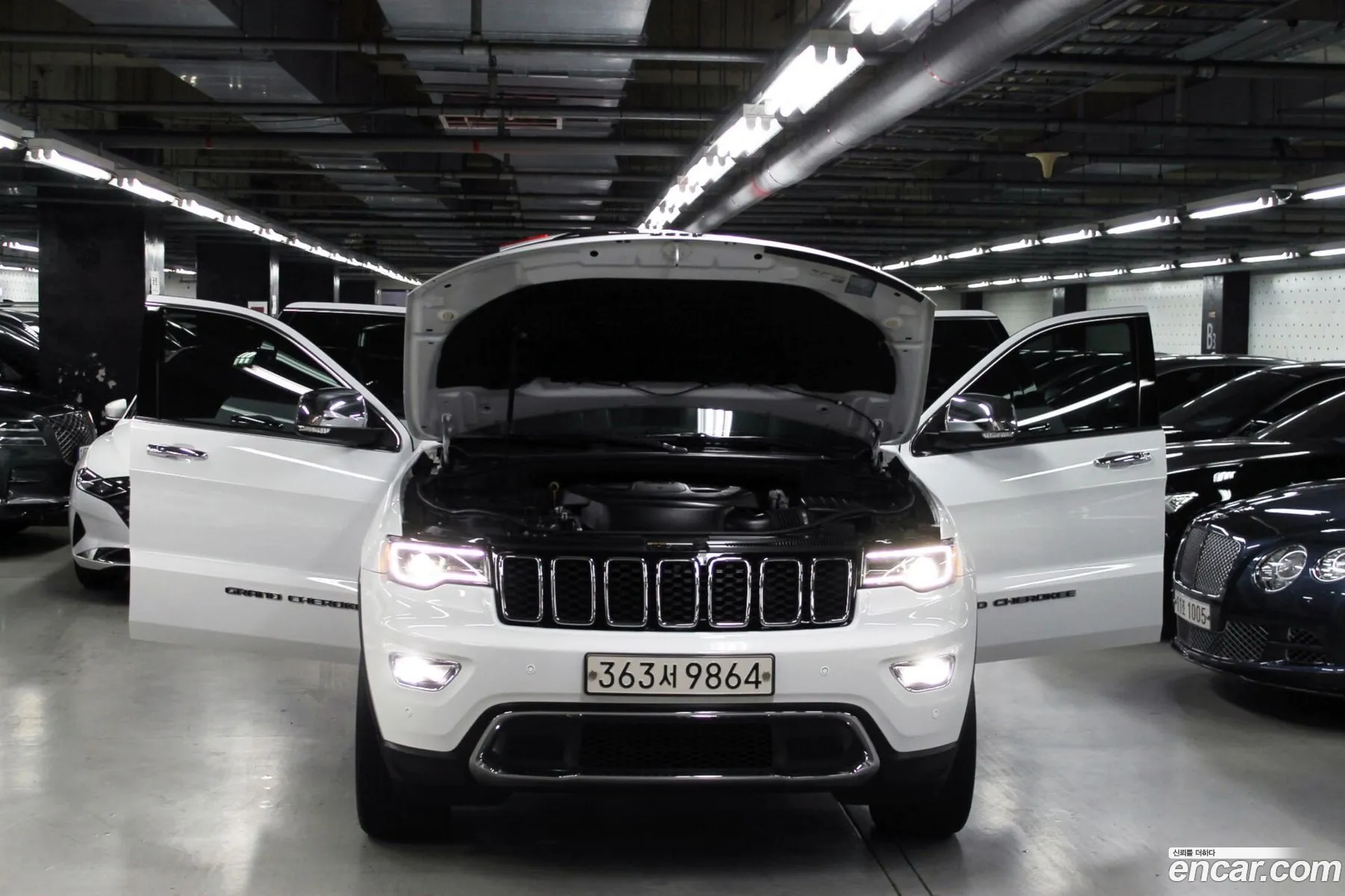 Jeep Grand Cherokee 2019 — 20