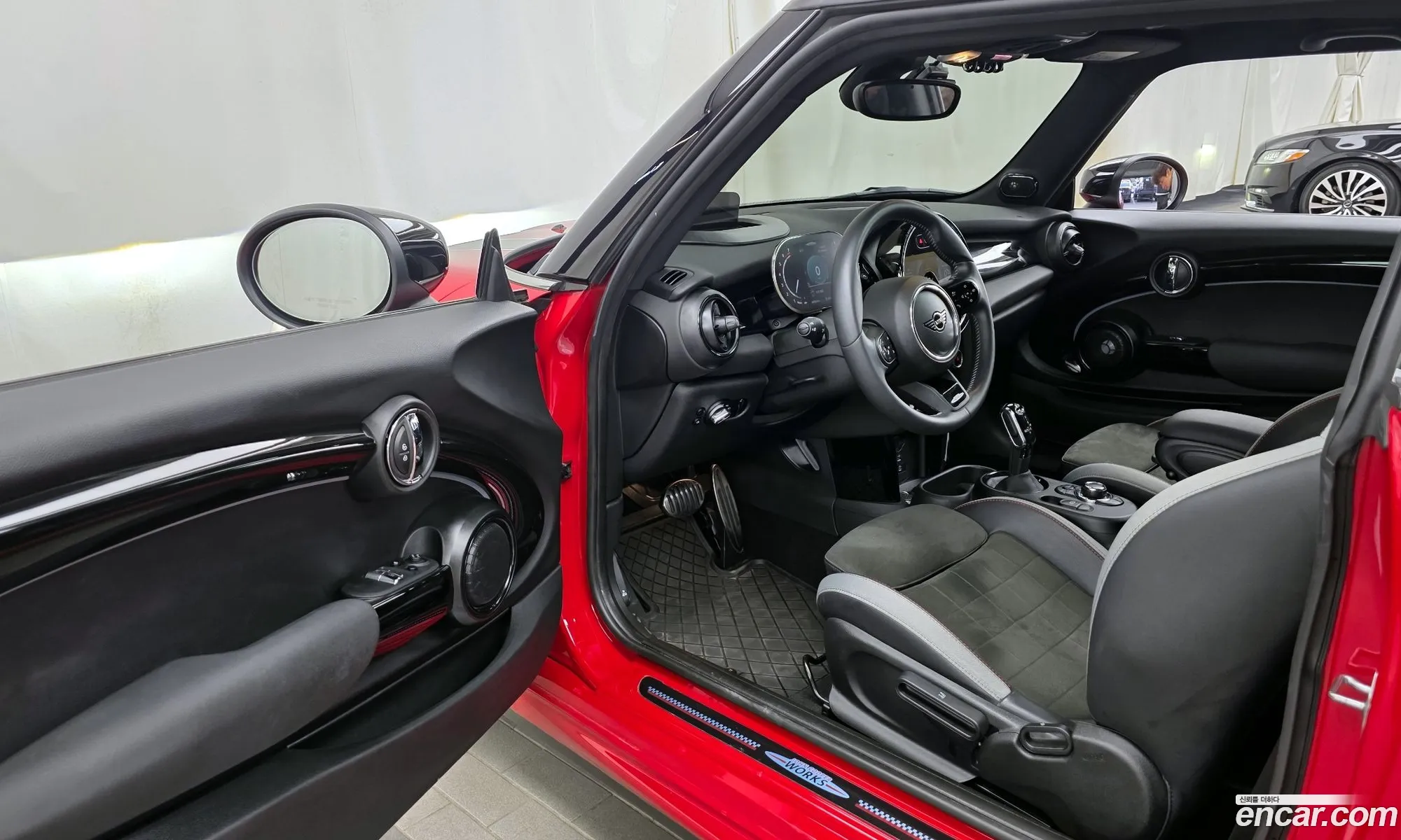 Mini Cooper S 2023 WMW81DH0XP2T23902 — 2